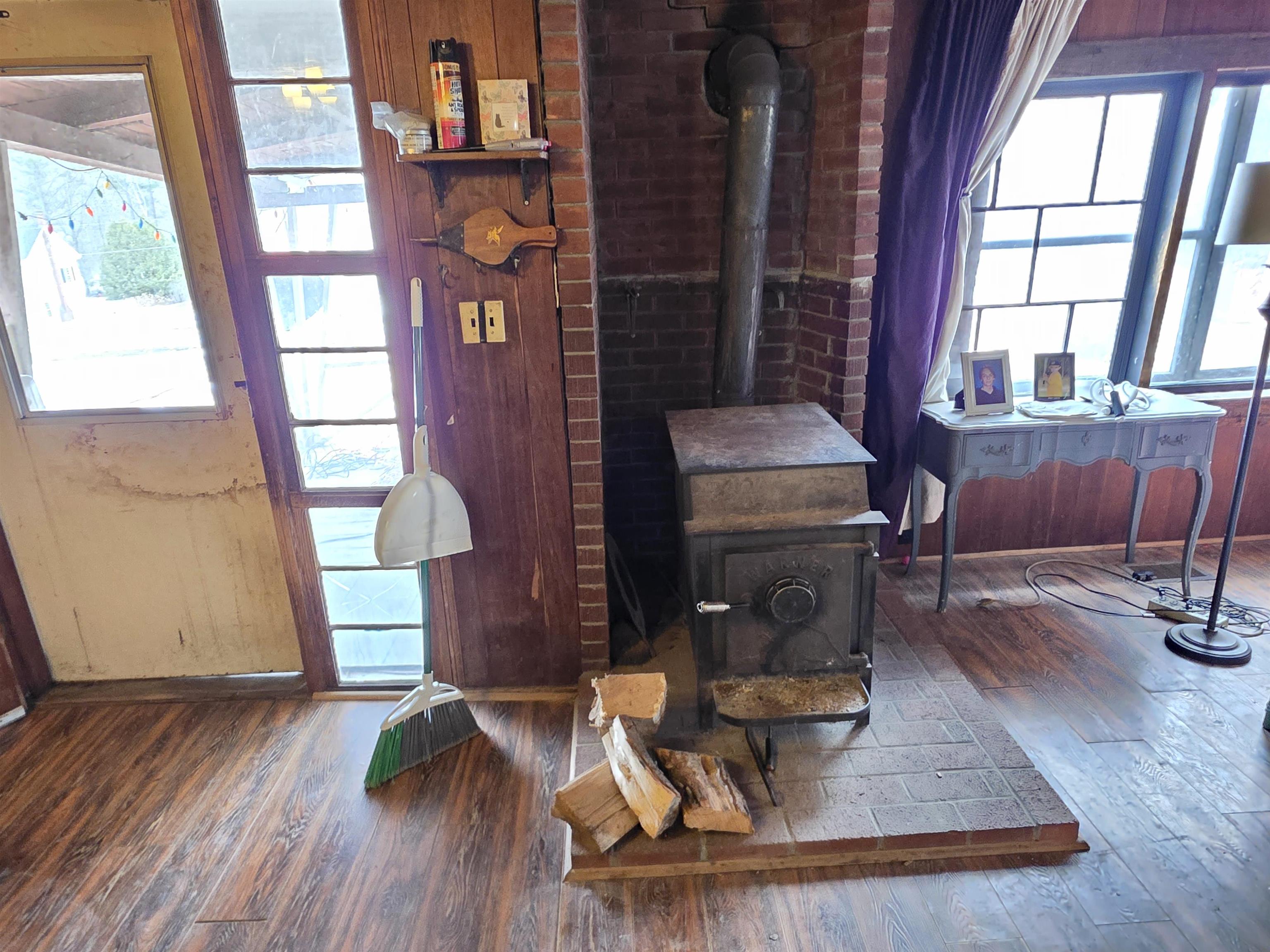 Living room/wood stove