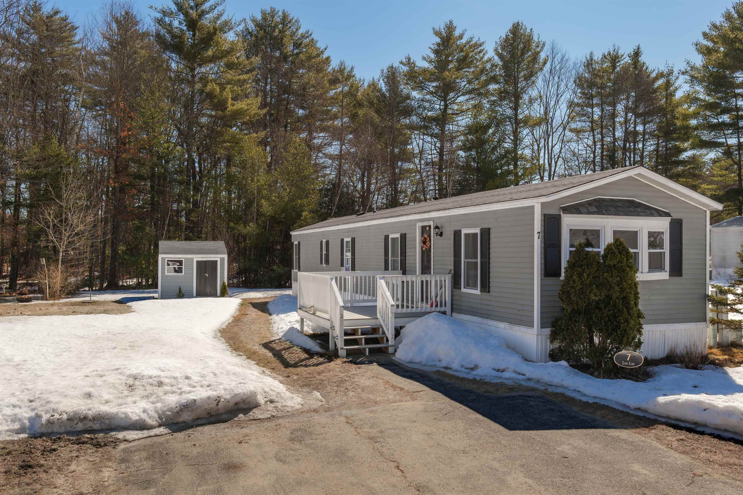 7 Lynn Ln, Rochester, NH 03867-5157