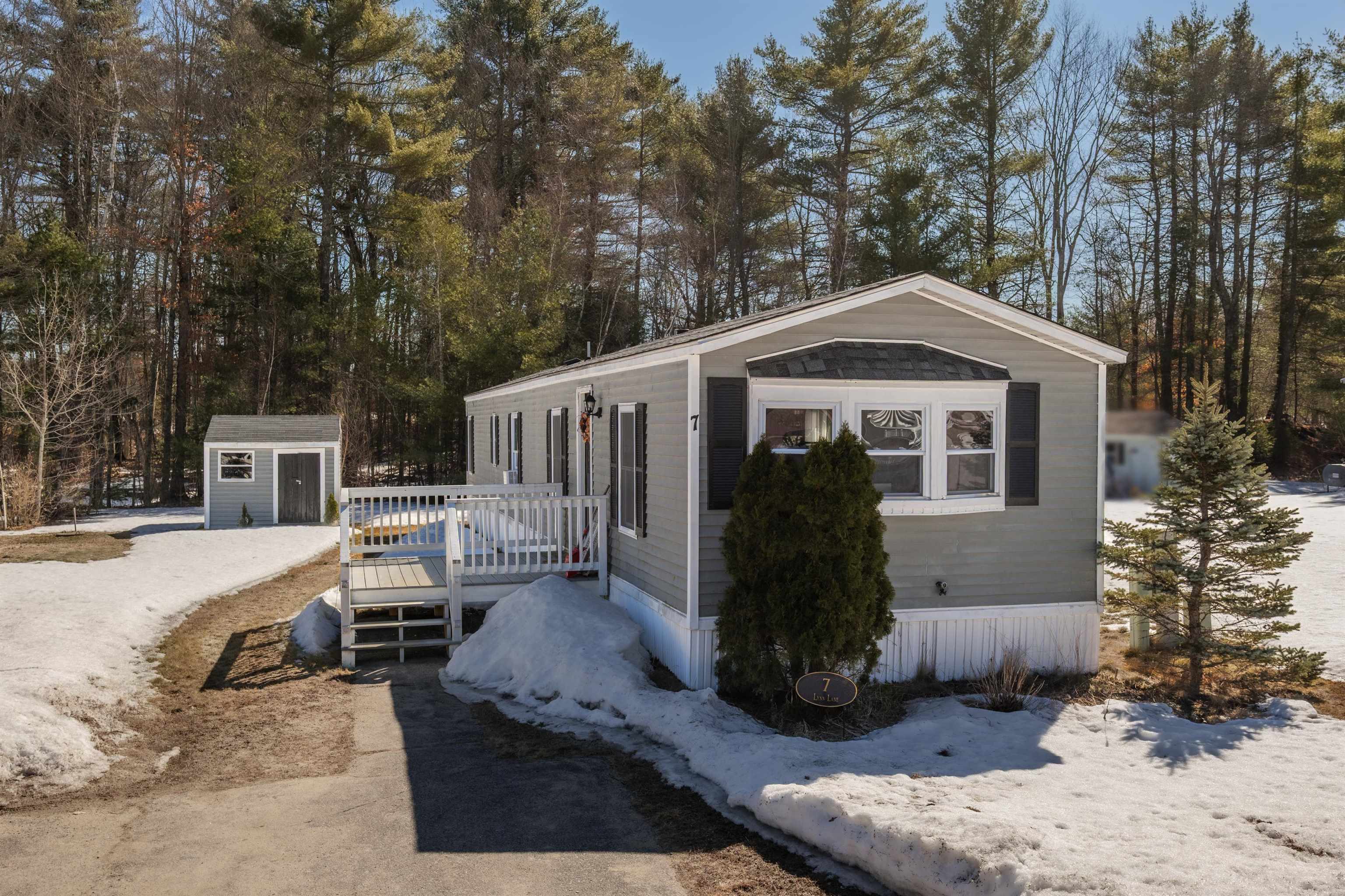 7 Lynn Ln, Rochester, NH 03867-5157