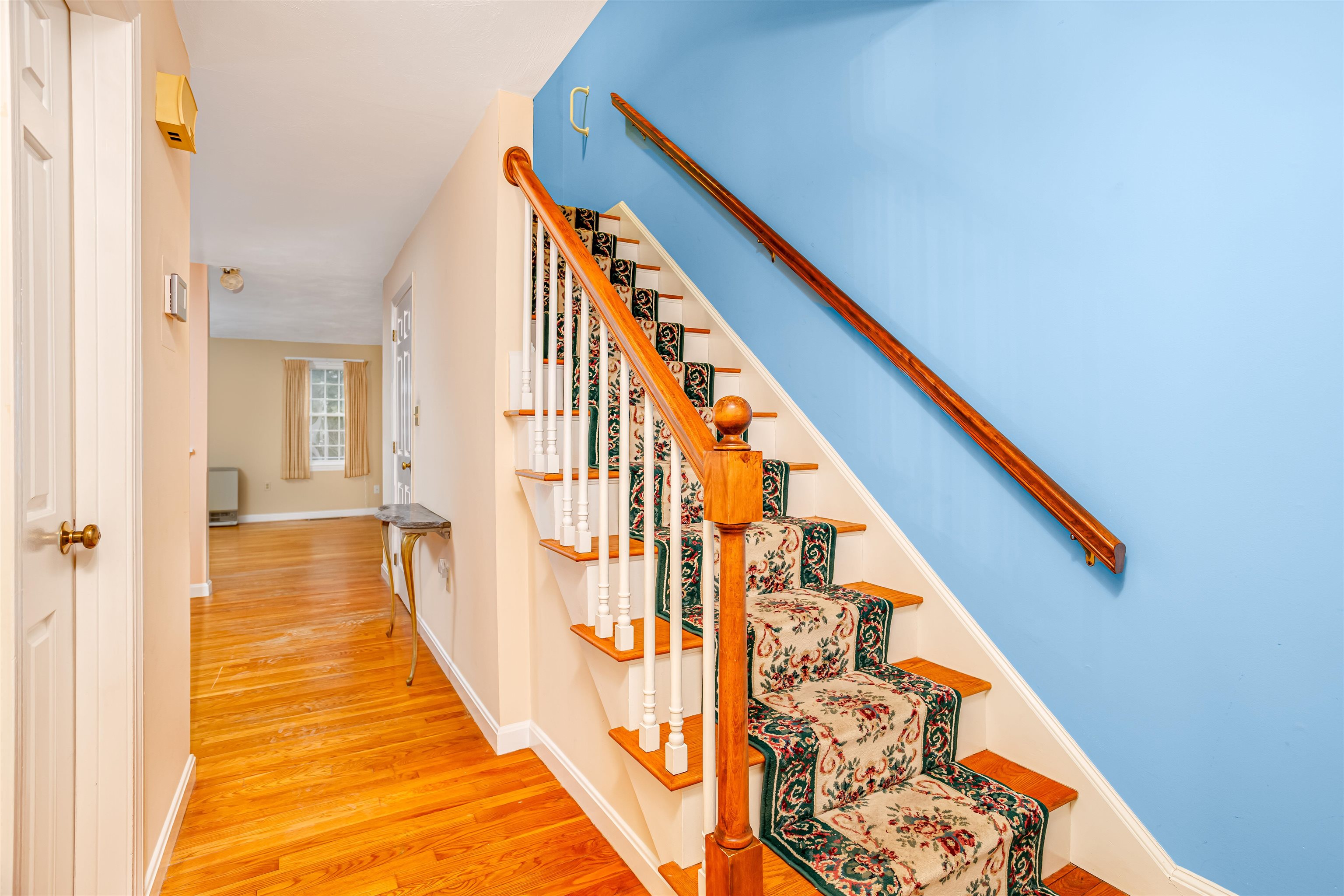 9 Governor Sq, Peterborough, NH 03458