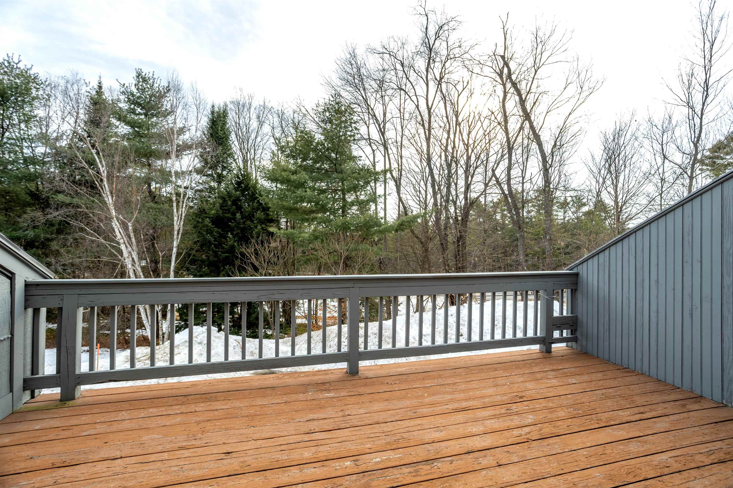 9 Governor Sq, Peterborough, NH 03458