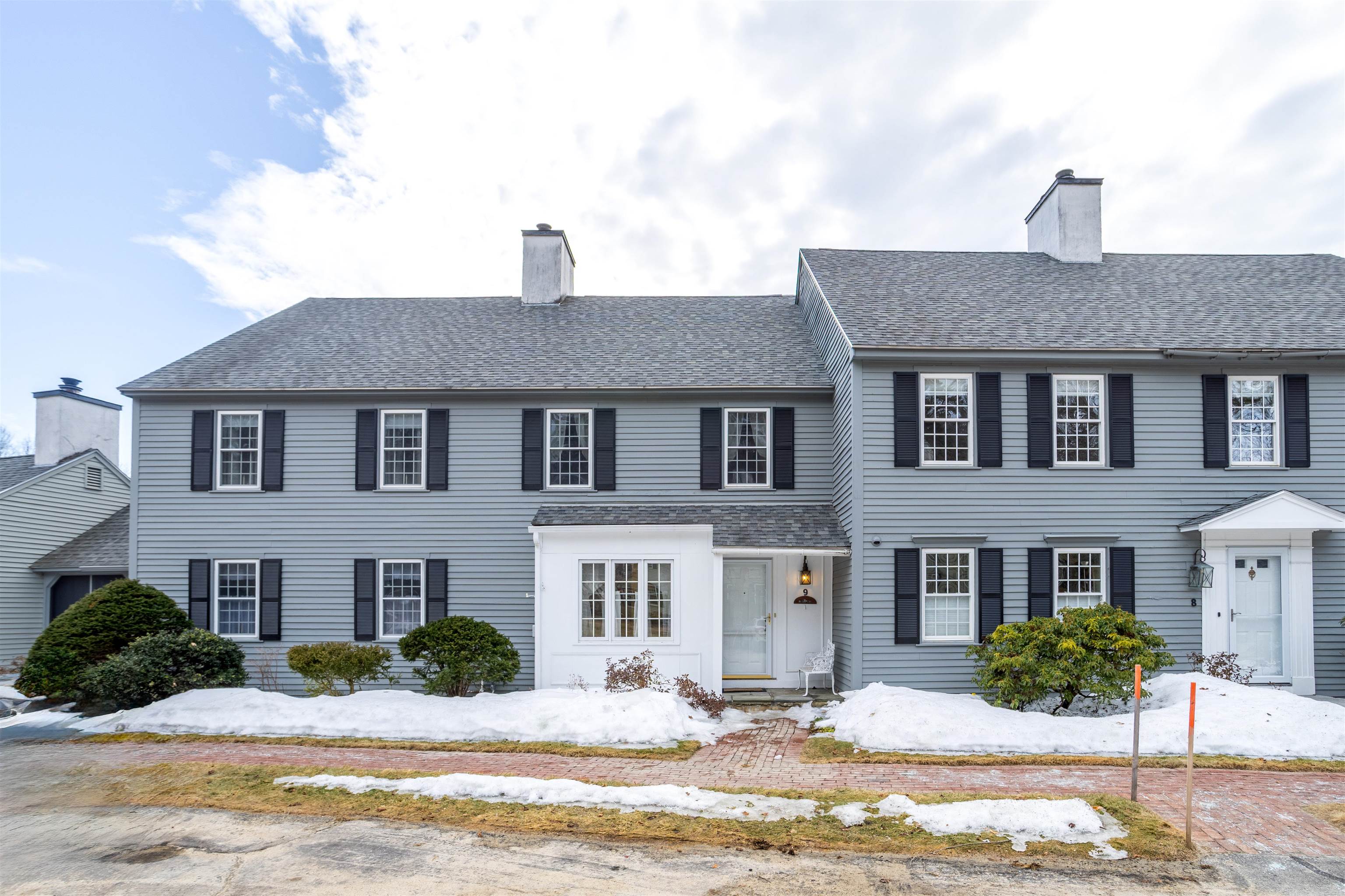 9 Governor Sq #9, Peterborough, NH 03458