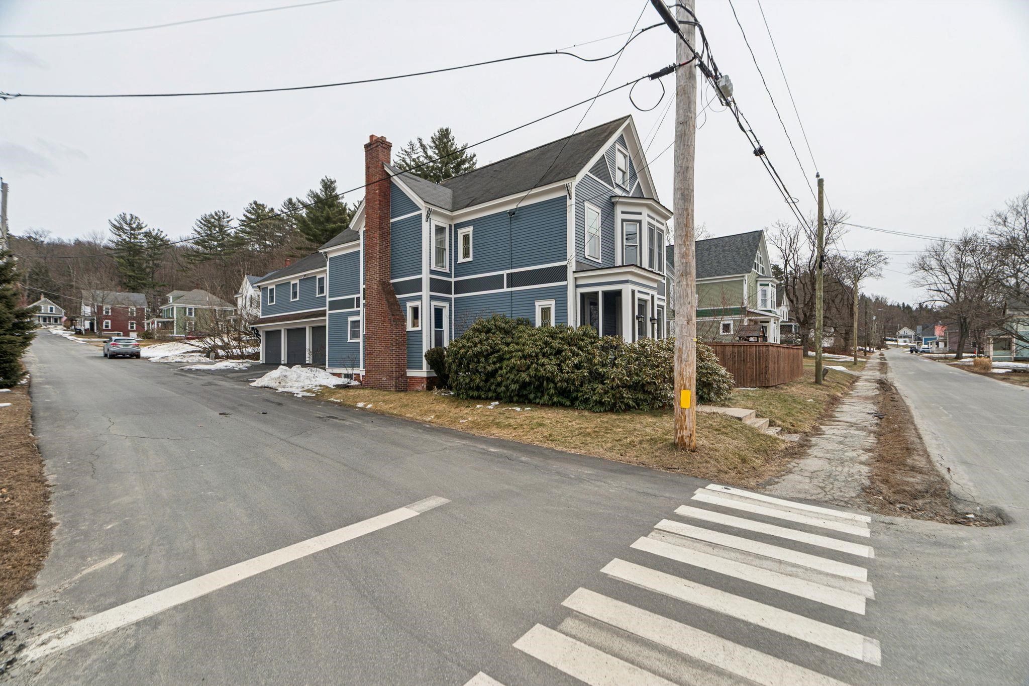 80 Laurel St, Newport, NH 03773