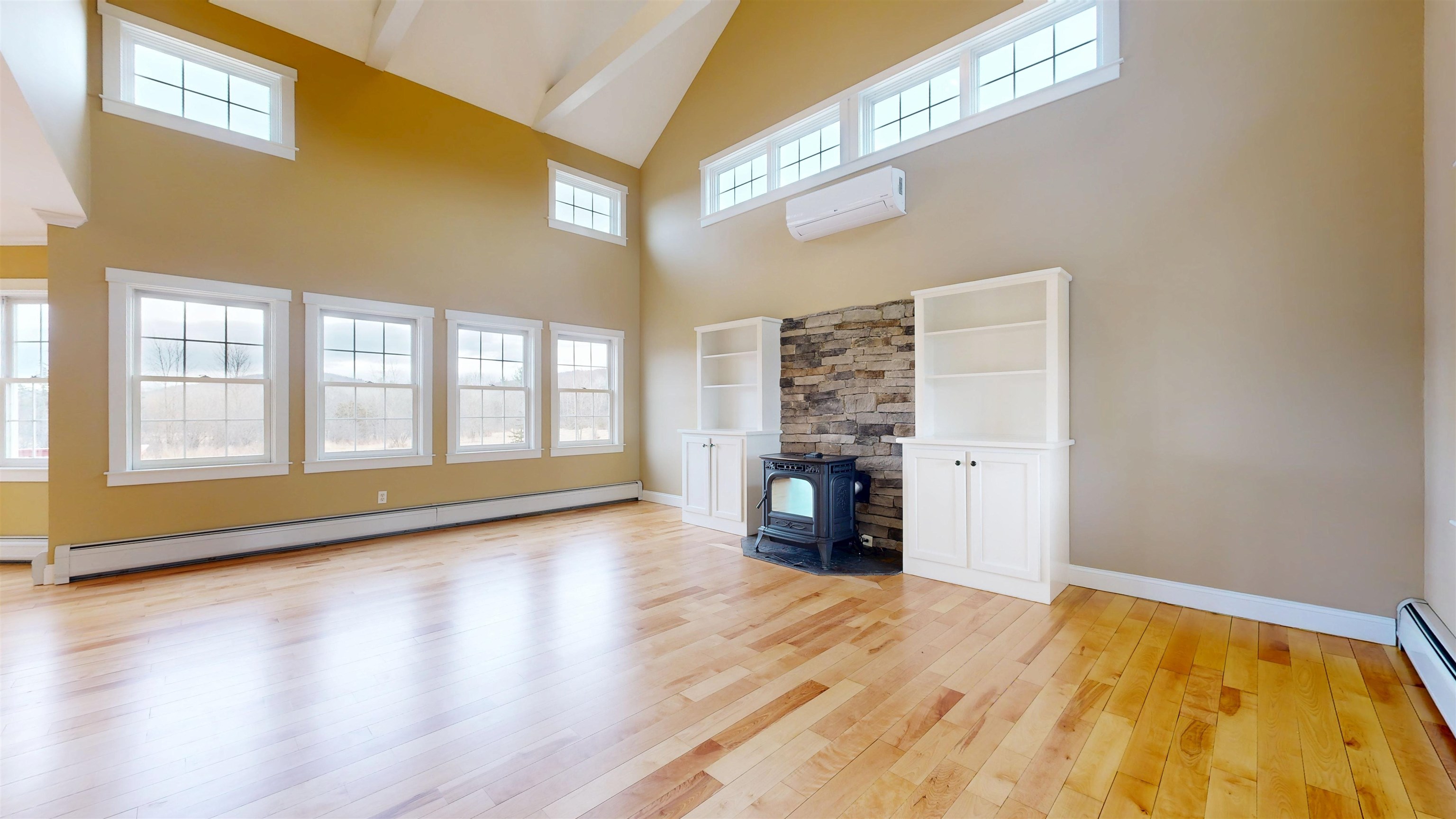 Homes for sale in Charlotte, VT | 20 Robin Ln, Charlotte, VT 05445 | MLS# 5079533