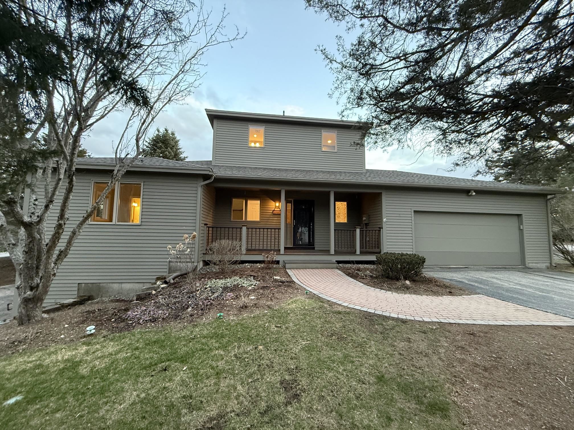 228 Cushing Rd, Newmarket, NH 03857