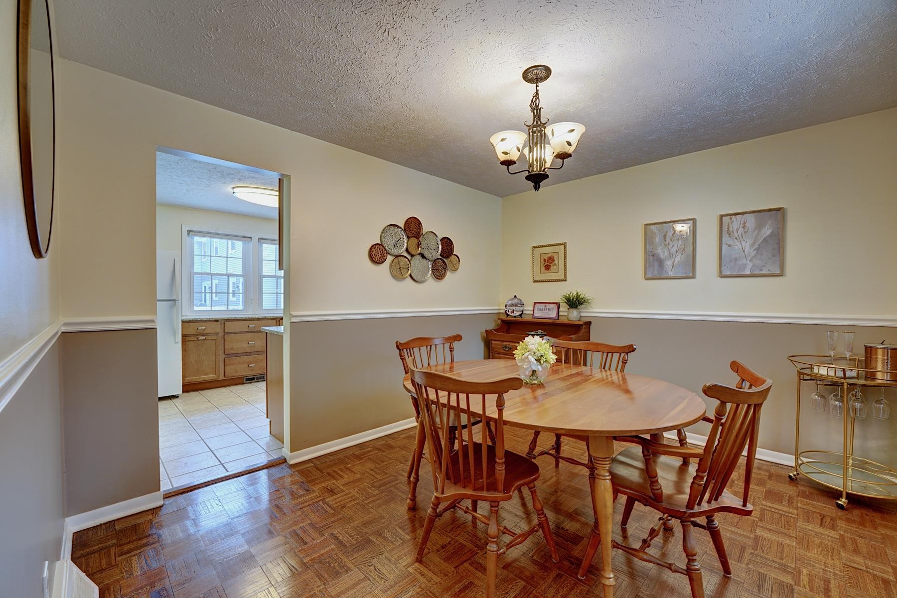 137 Winterwood Dr, Londonderry, NH 03053