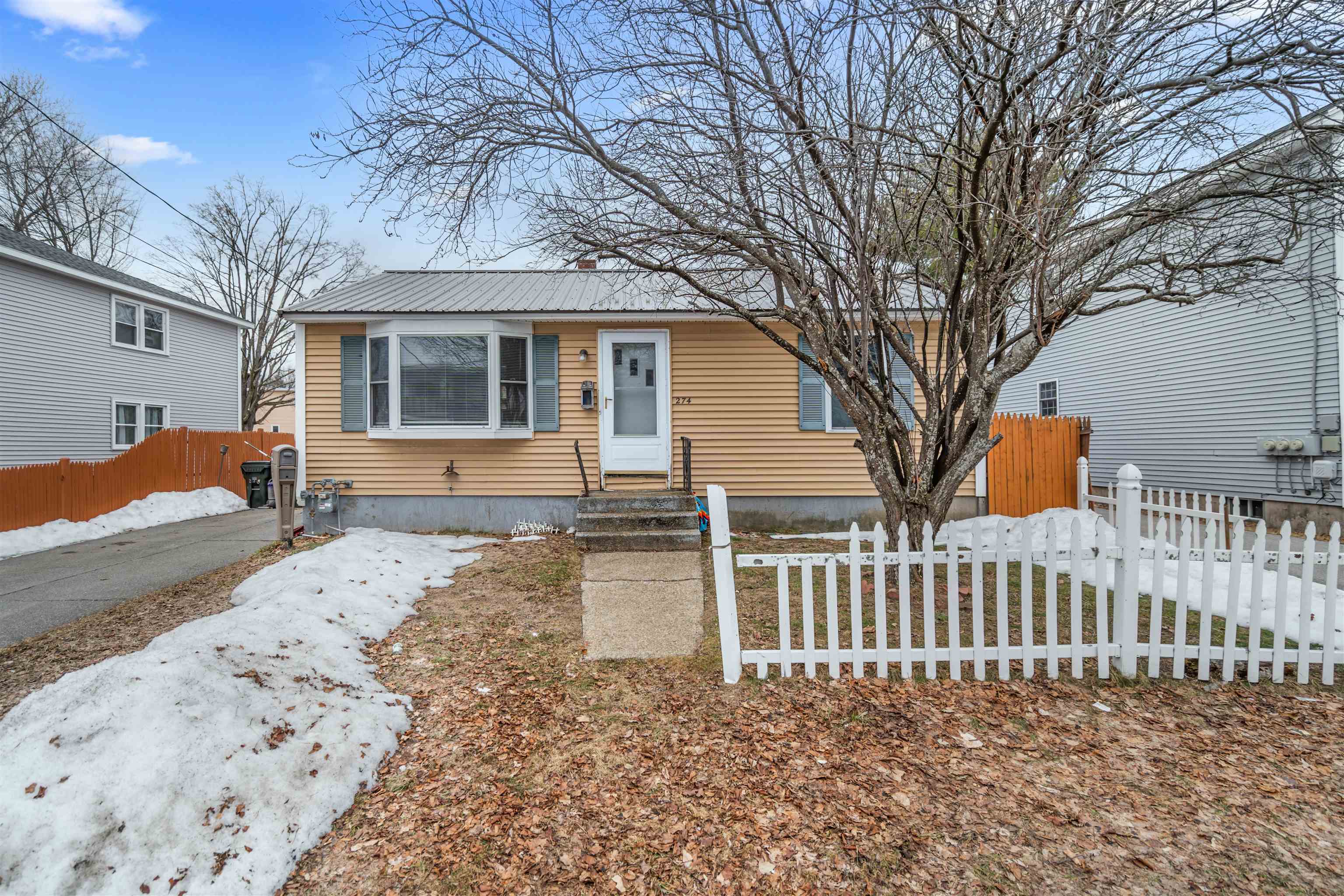 274 Blucher St, Manchester, NH 03102