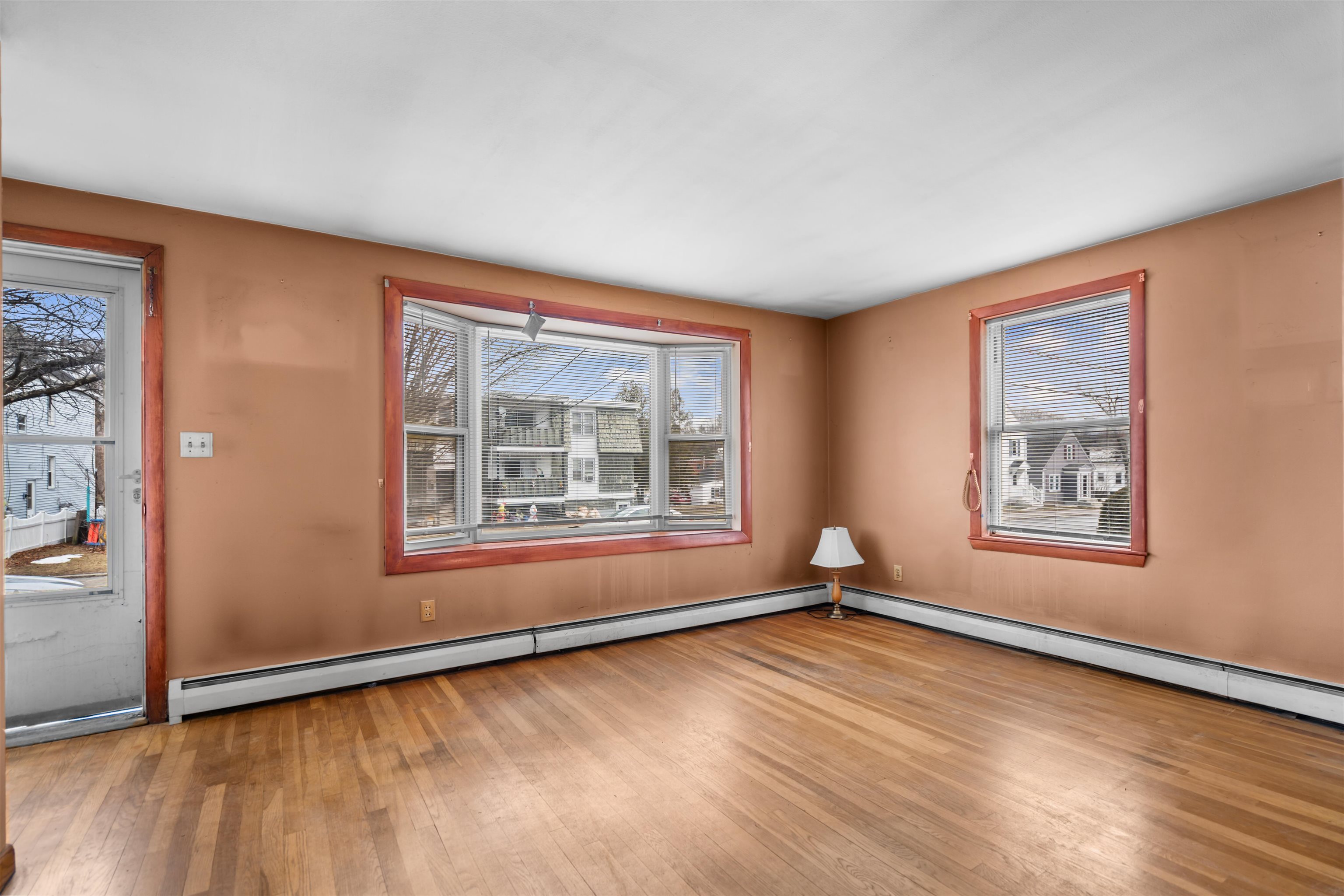 274 Blucher St, Manchester, NH 03102