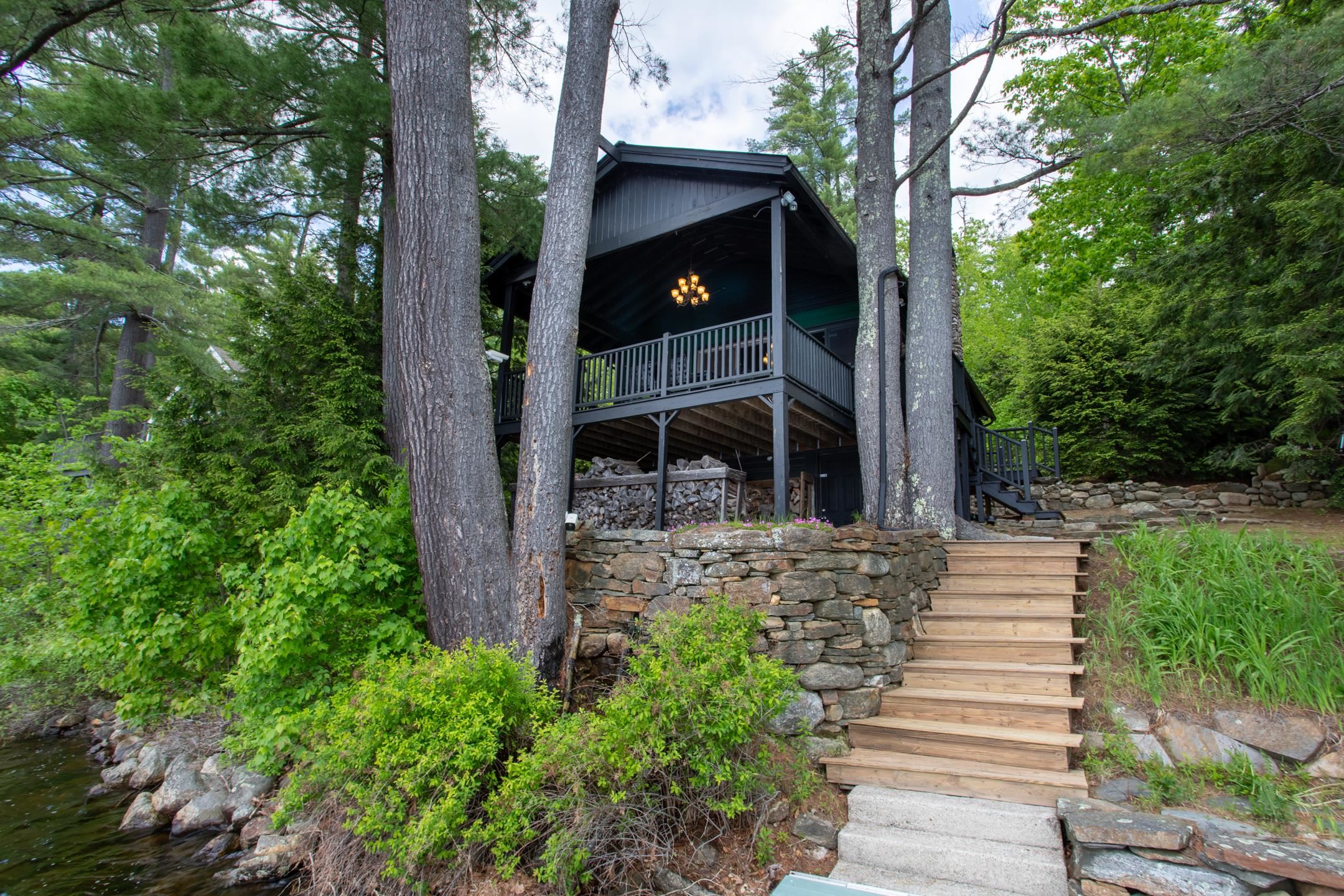 376 White Oak Rd, Barnstead, NH 03225