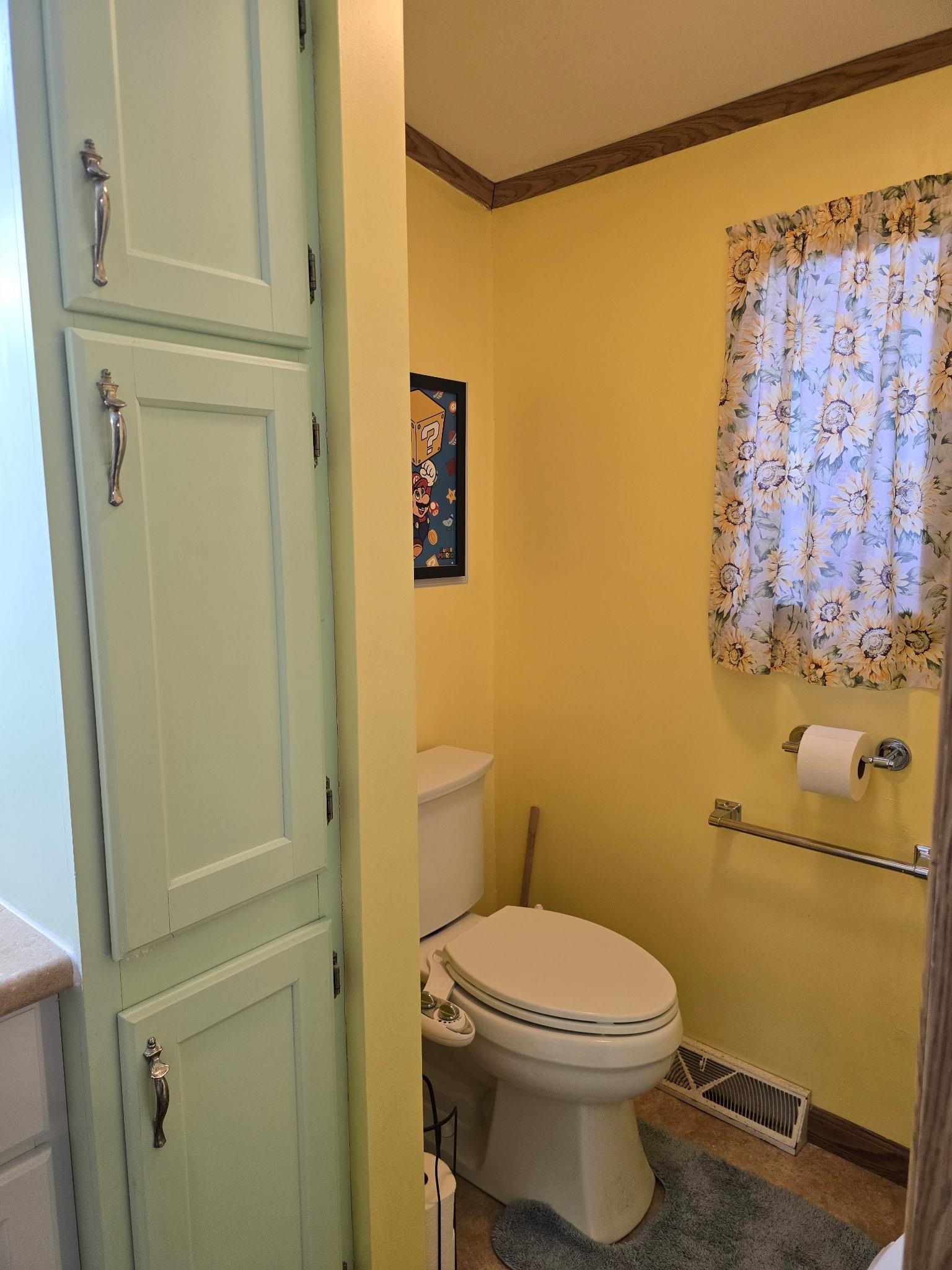 11 Rachael Pl, Claremont, NH 03743