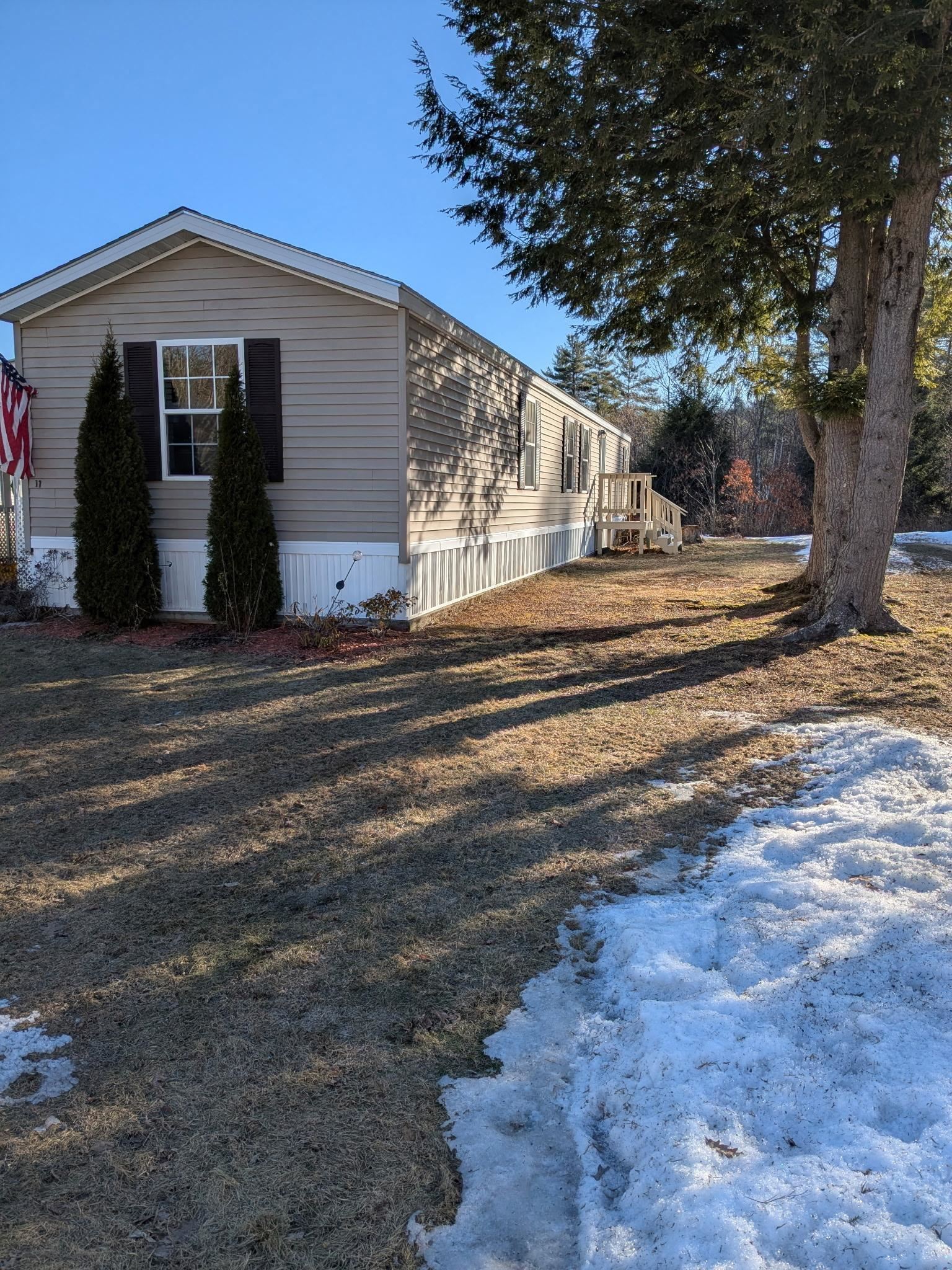 11 Rachael Pl, Claremont, NH 03743