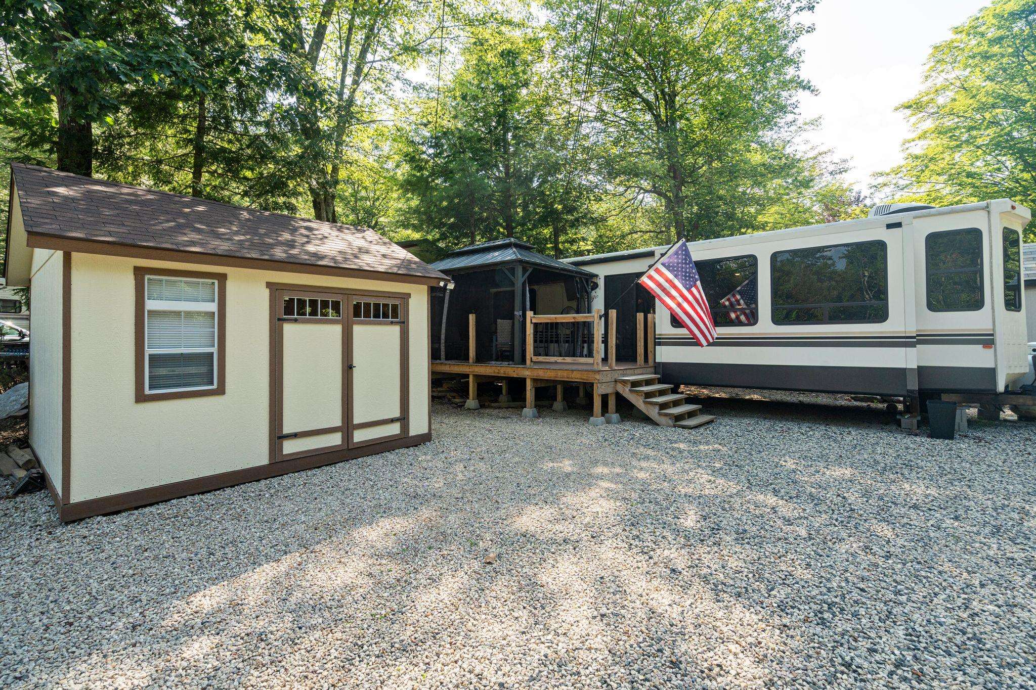 184 Pocahontas Ln, Rochester, NH 03839