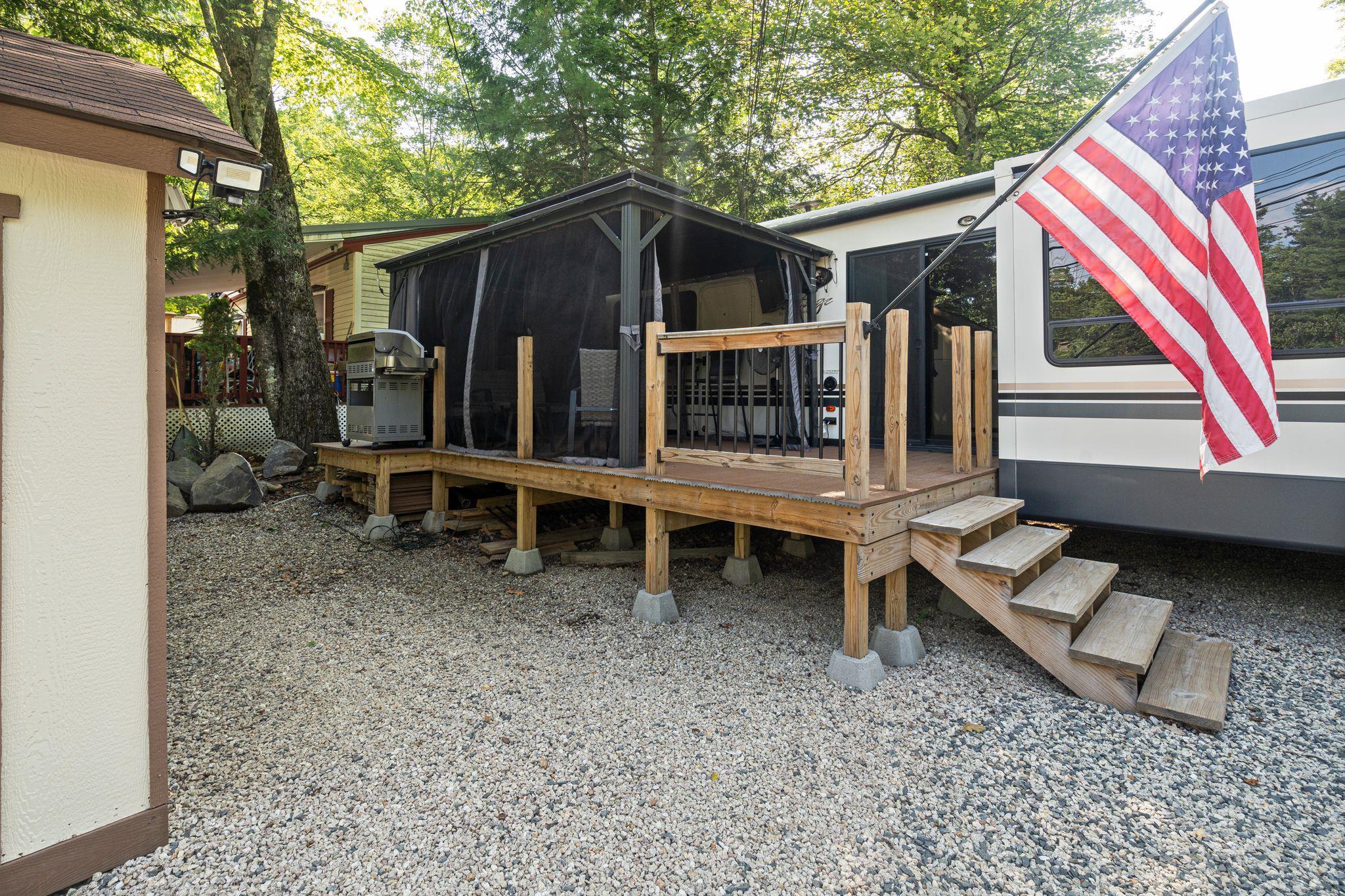 184 Pocahontas Ln, Rochester, NH 03839