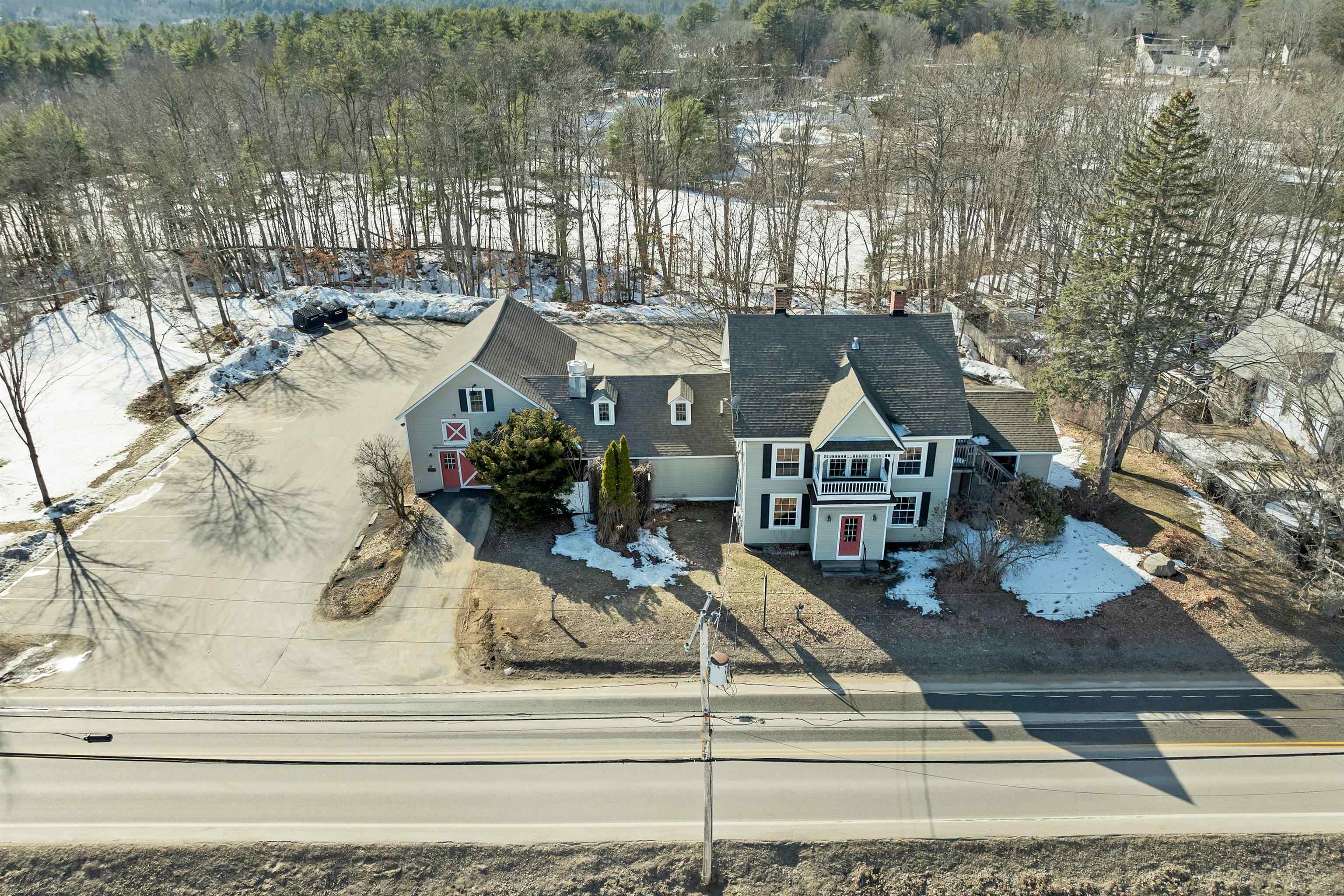 41 Park St, Northfield, NH 03276