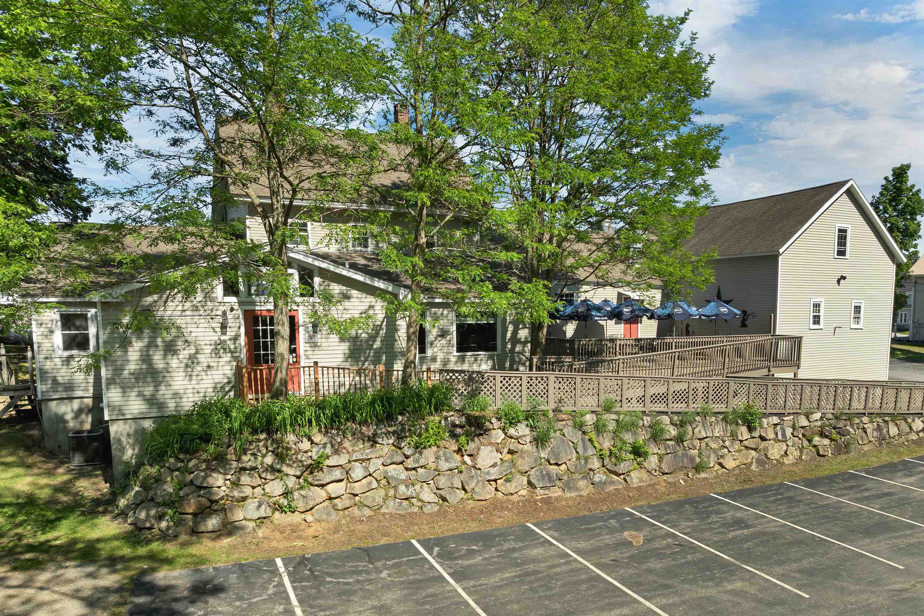 41 Park St, Northfield, NH 03276
