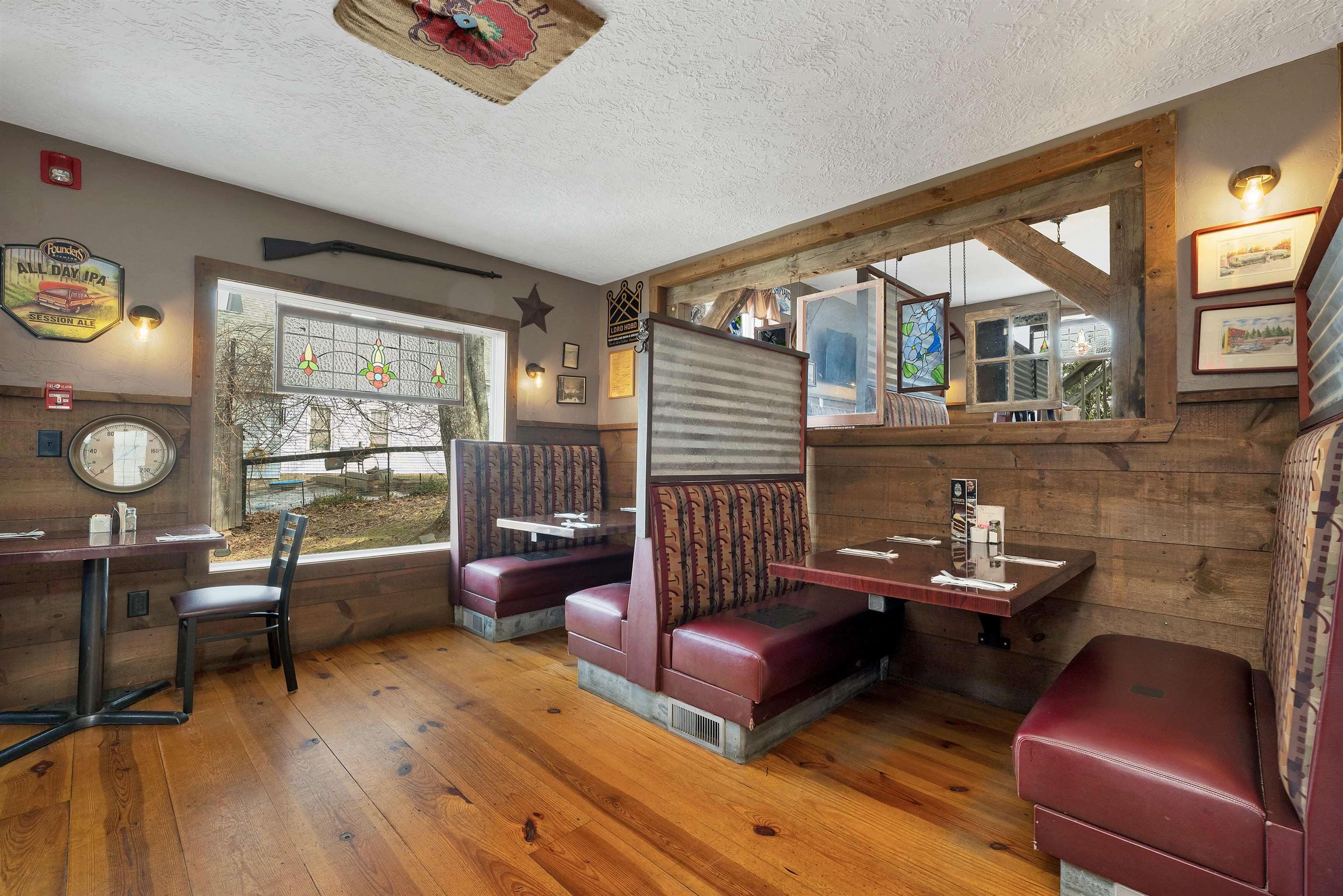 41 Park St, Northfield, NH 03276