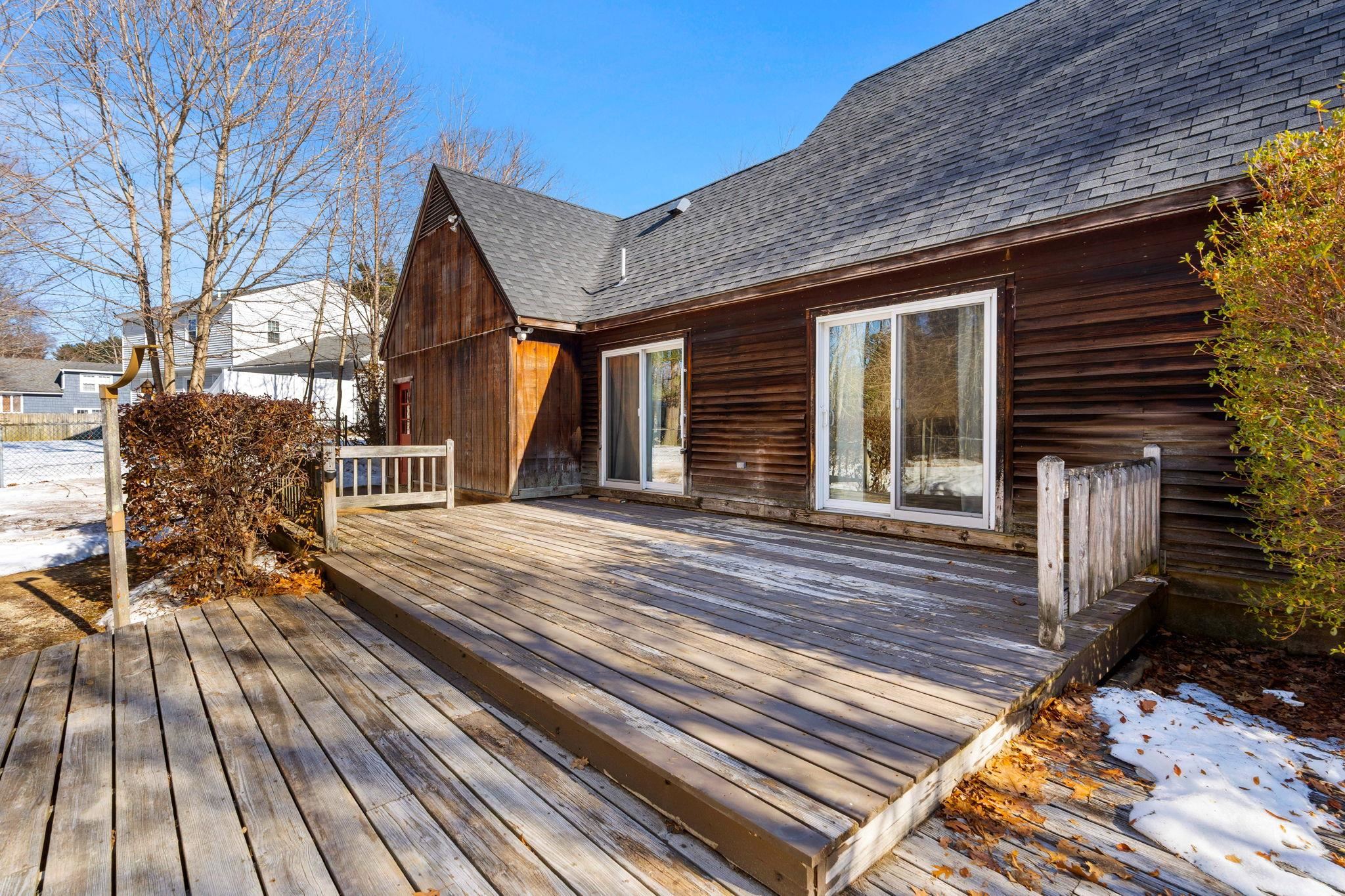 30 Josephine Dr, Hampton, NH 03842