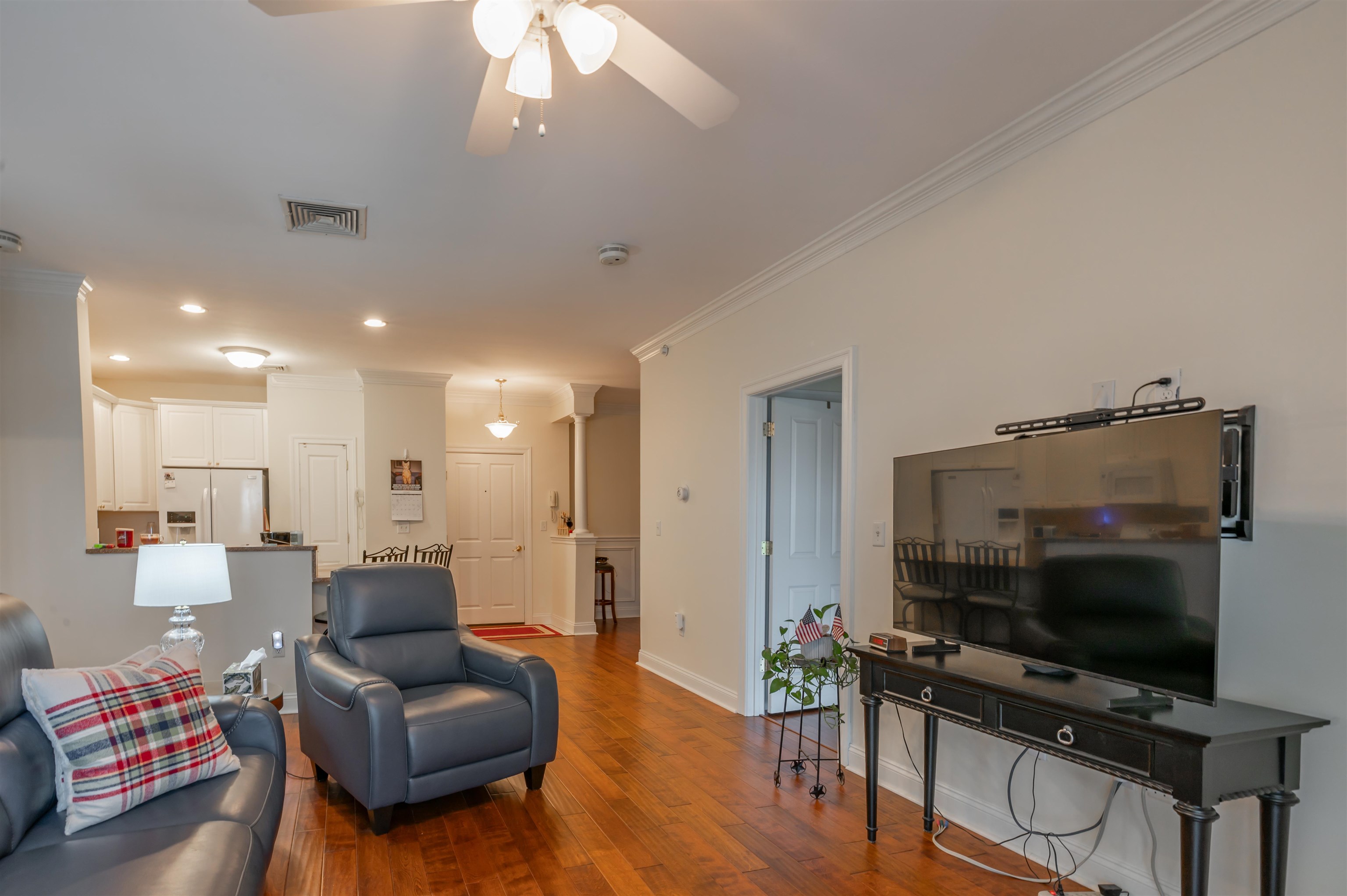 160 Daniel Webster Hw, Nashua, NH 03060