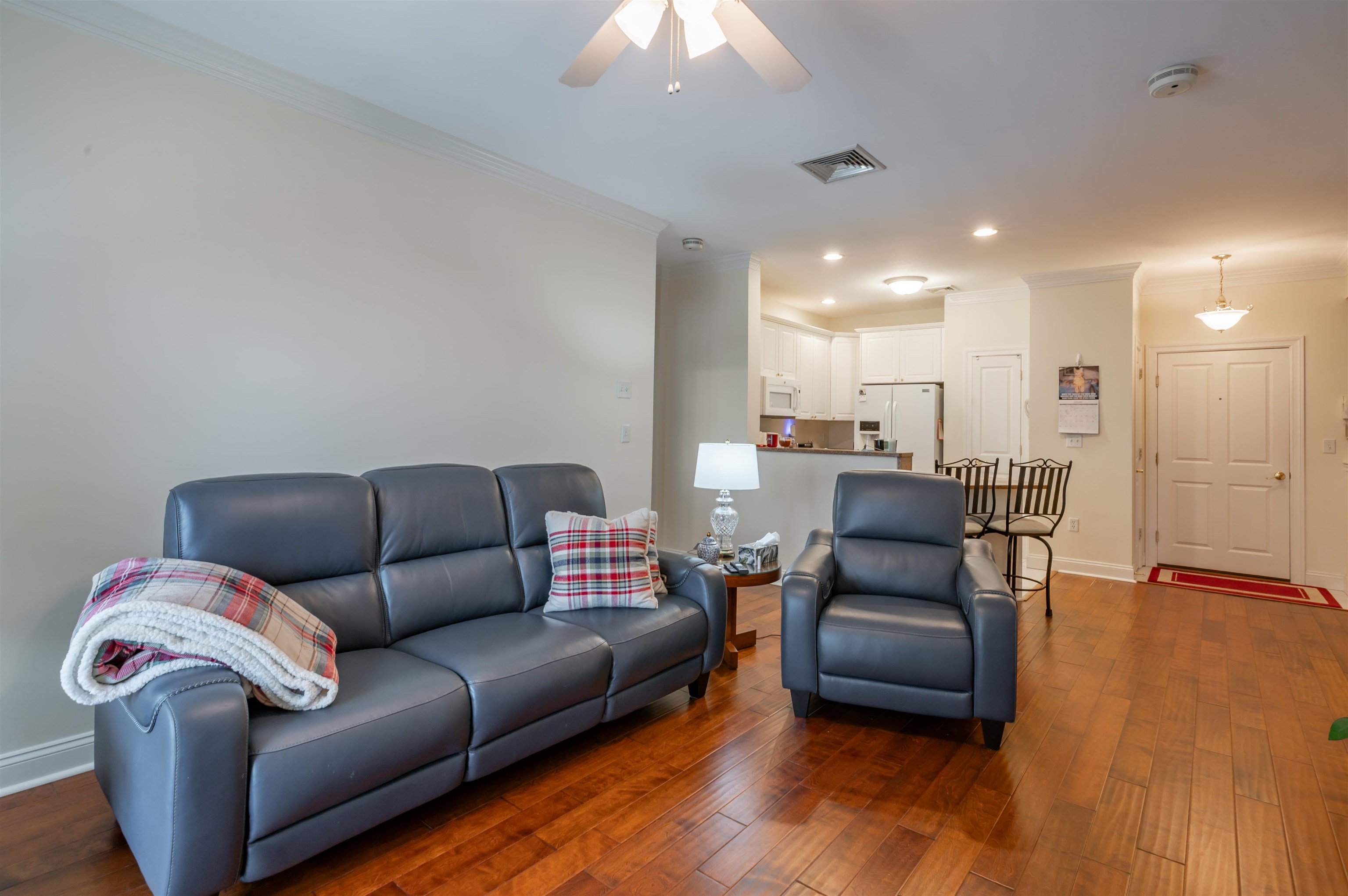 160 Daniel Webster Hw, Nashua, NH 03060