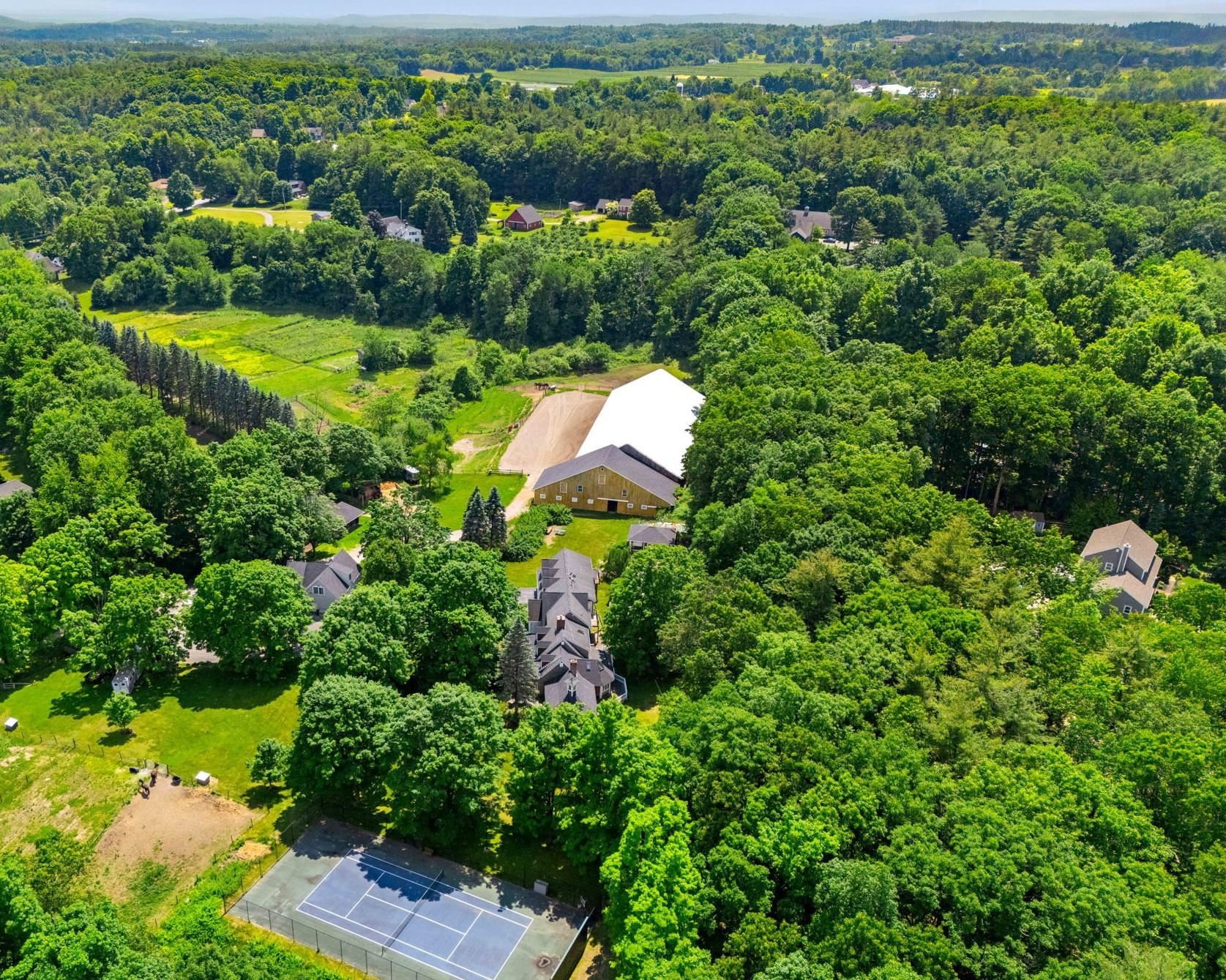 40-40A Pine Hill Rd, Hollis, NH 03049