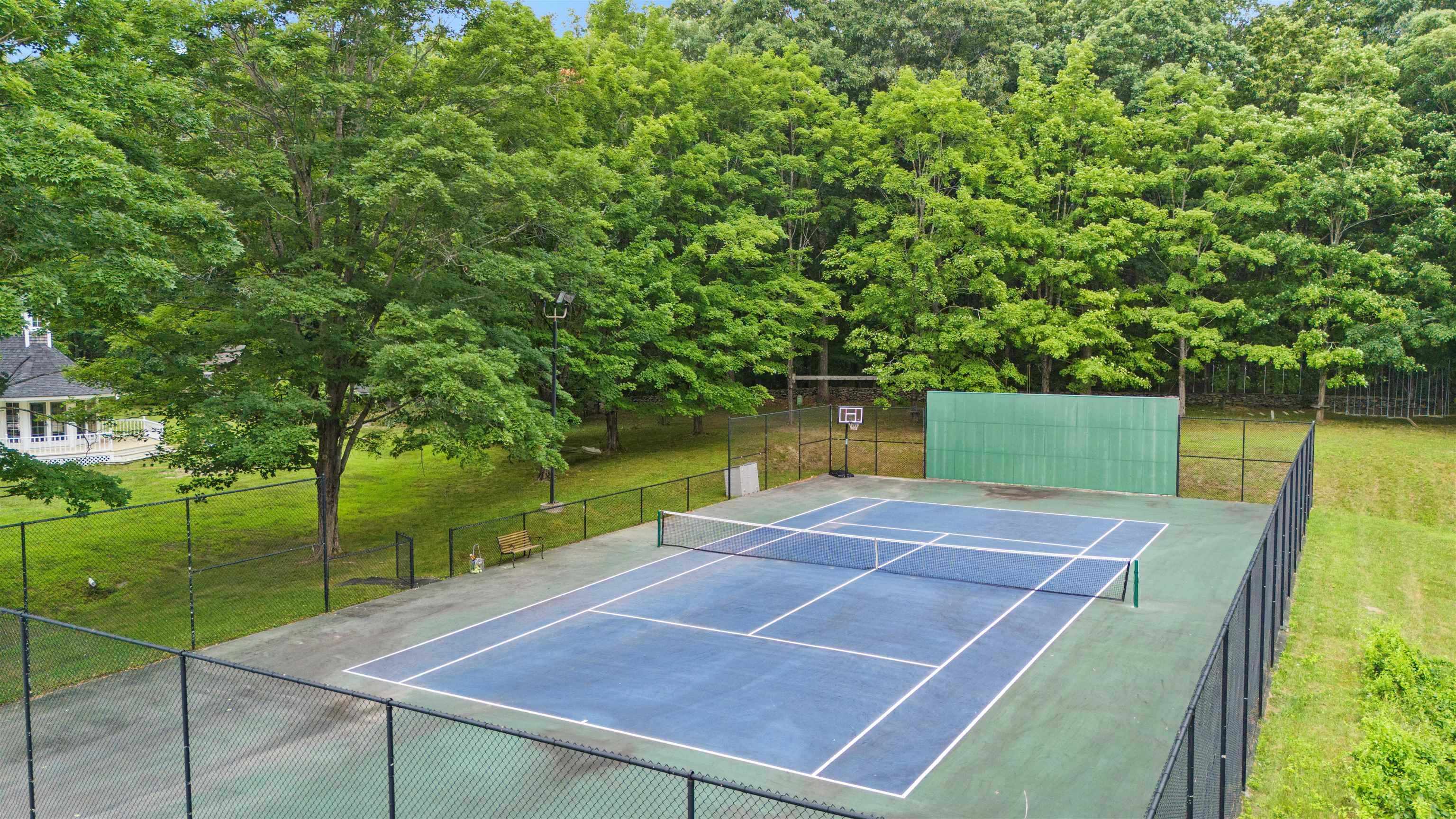 40-40A Pine Hill Rd, Hollis, NH 03049