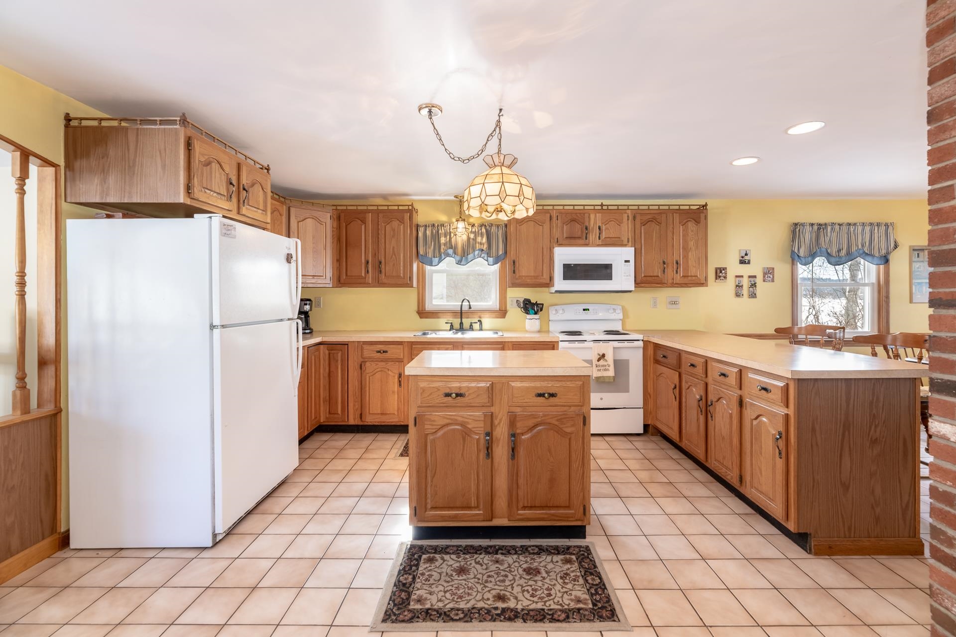 88 Sunset Dr, Belmont, NH 03220