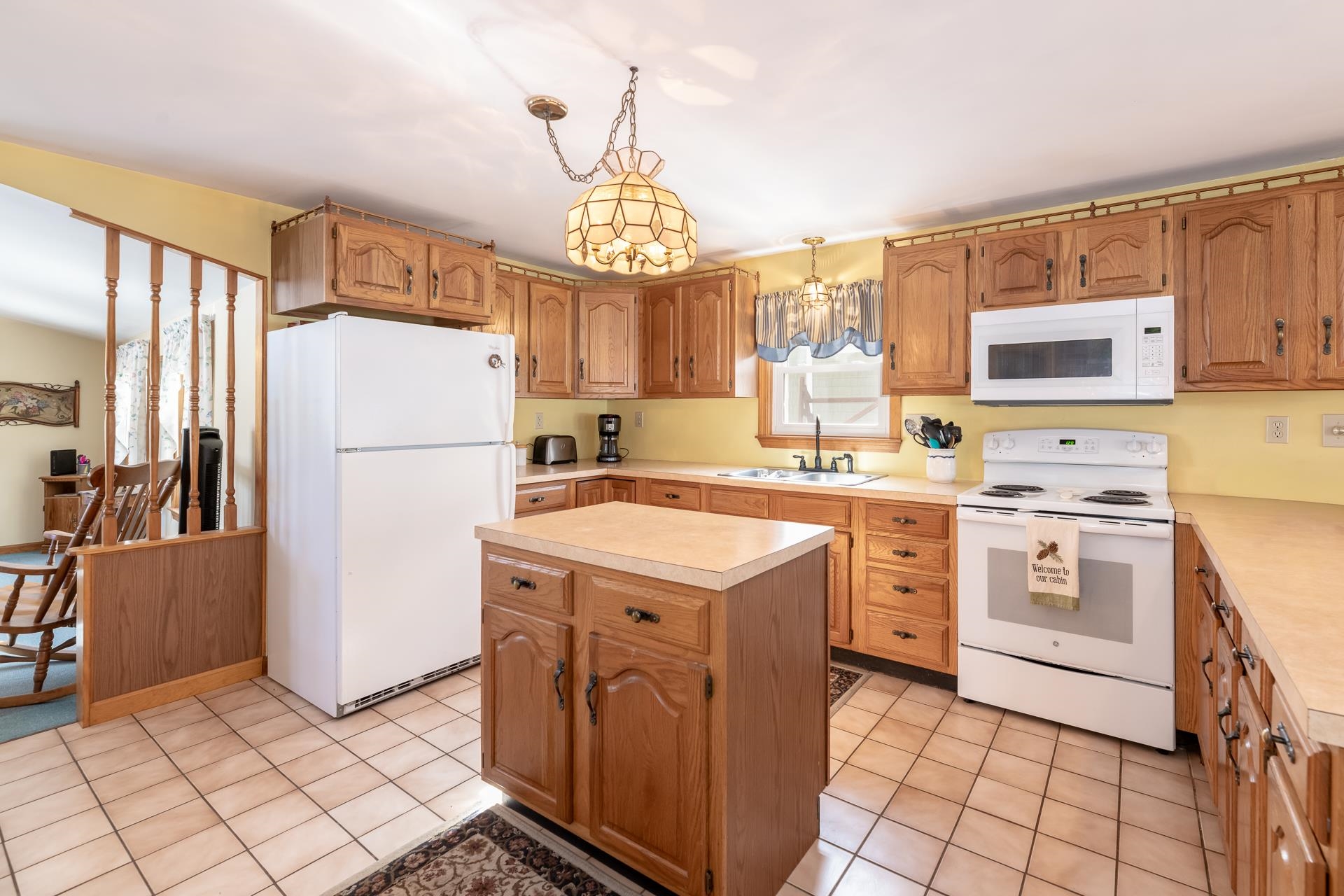 88 Sunset Dr, Belmont, NH 03220