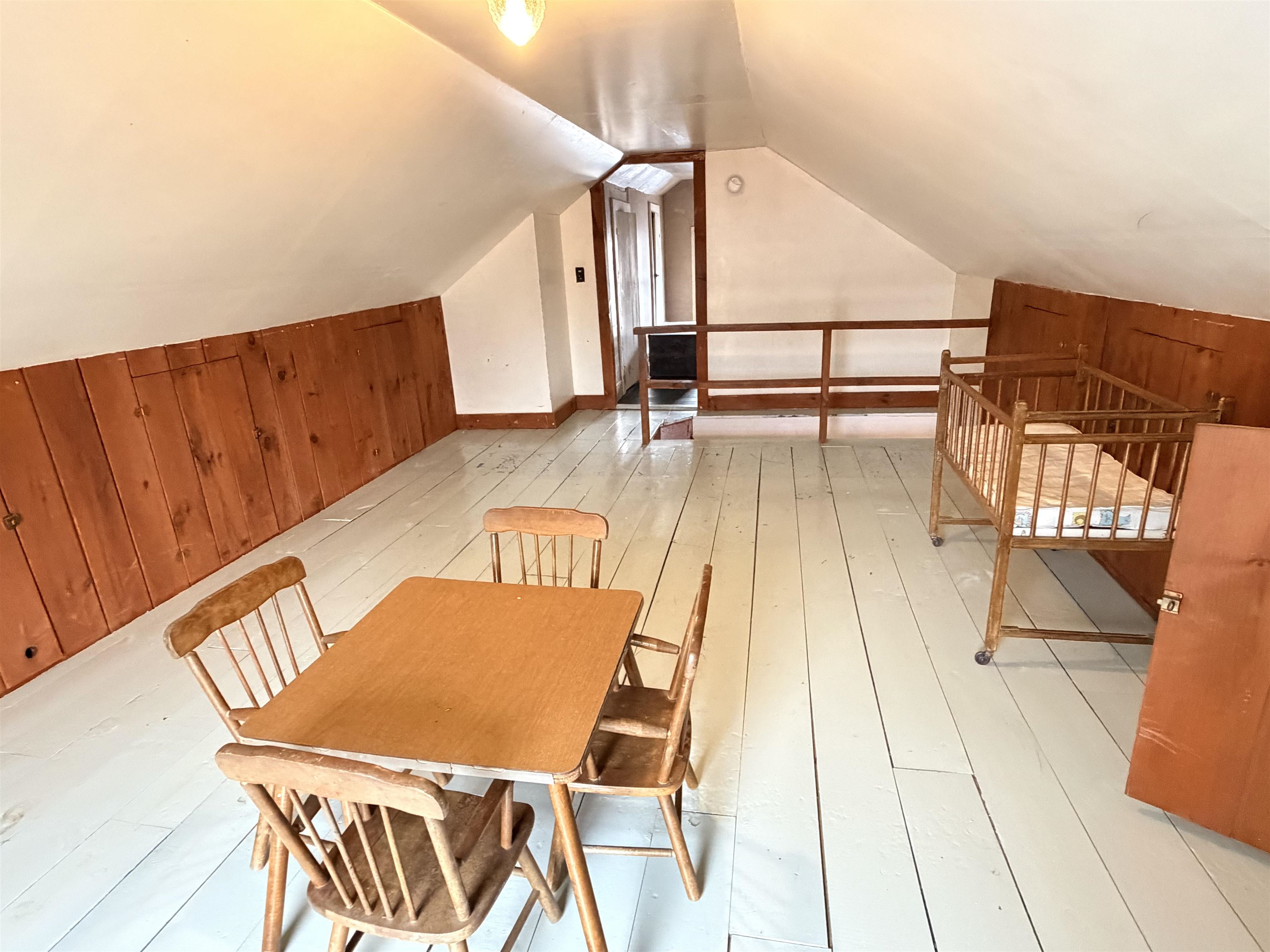 9 Rogers St, Walpole, NH 03608