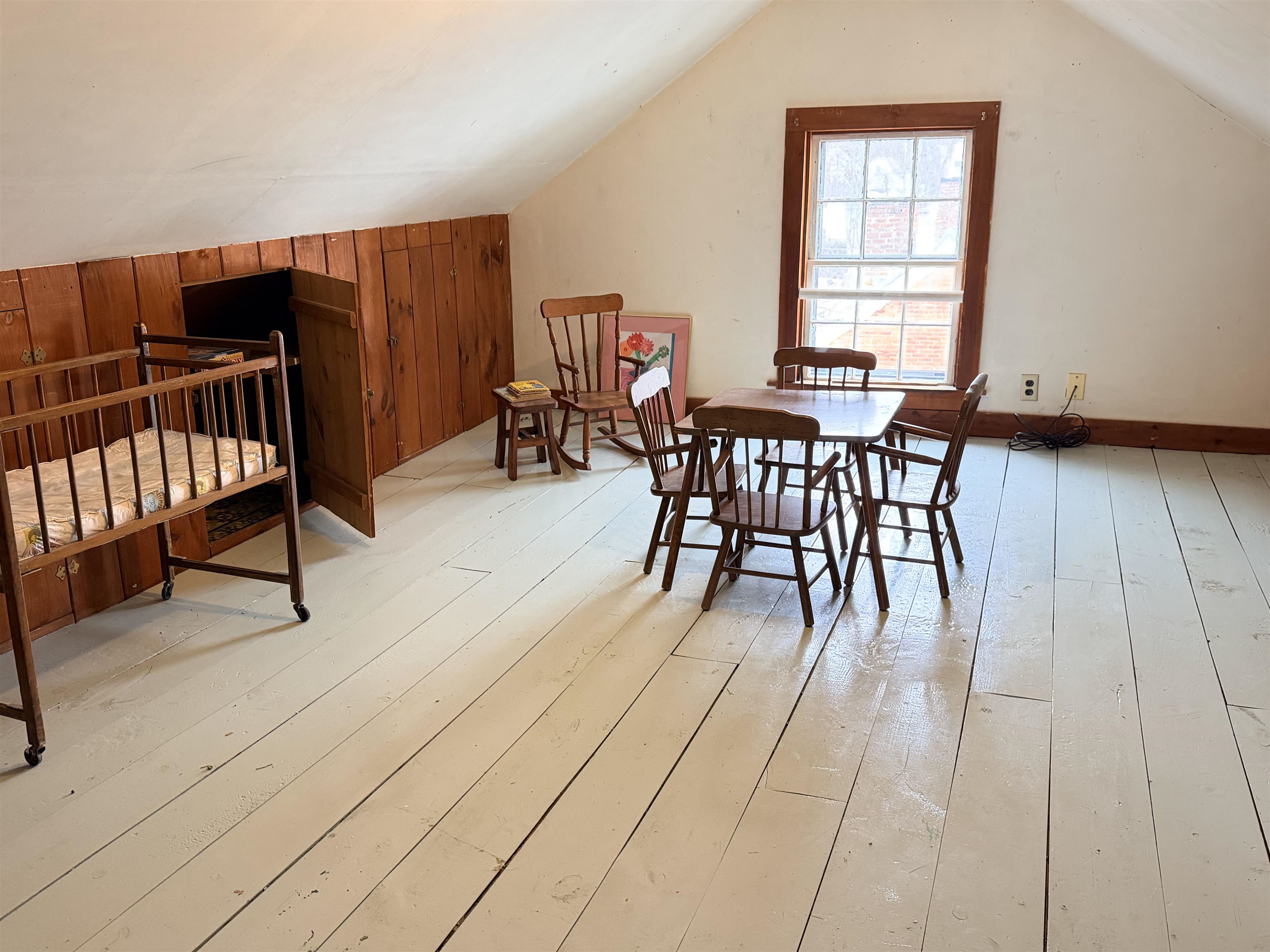 9 Rogers St, Walpole, NH 03608