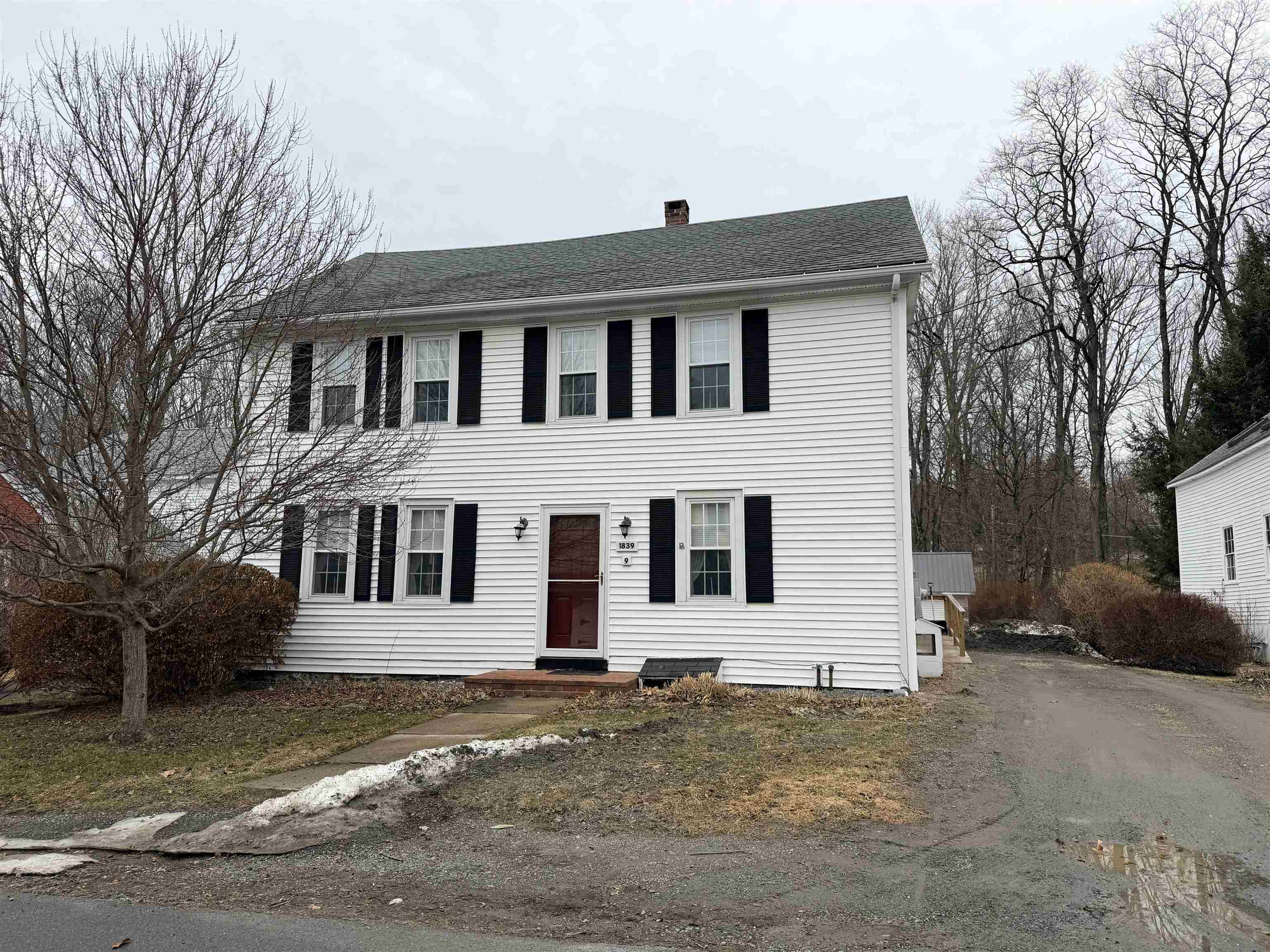 9 Rogers St, Walpole, NH 03608