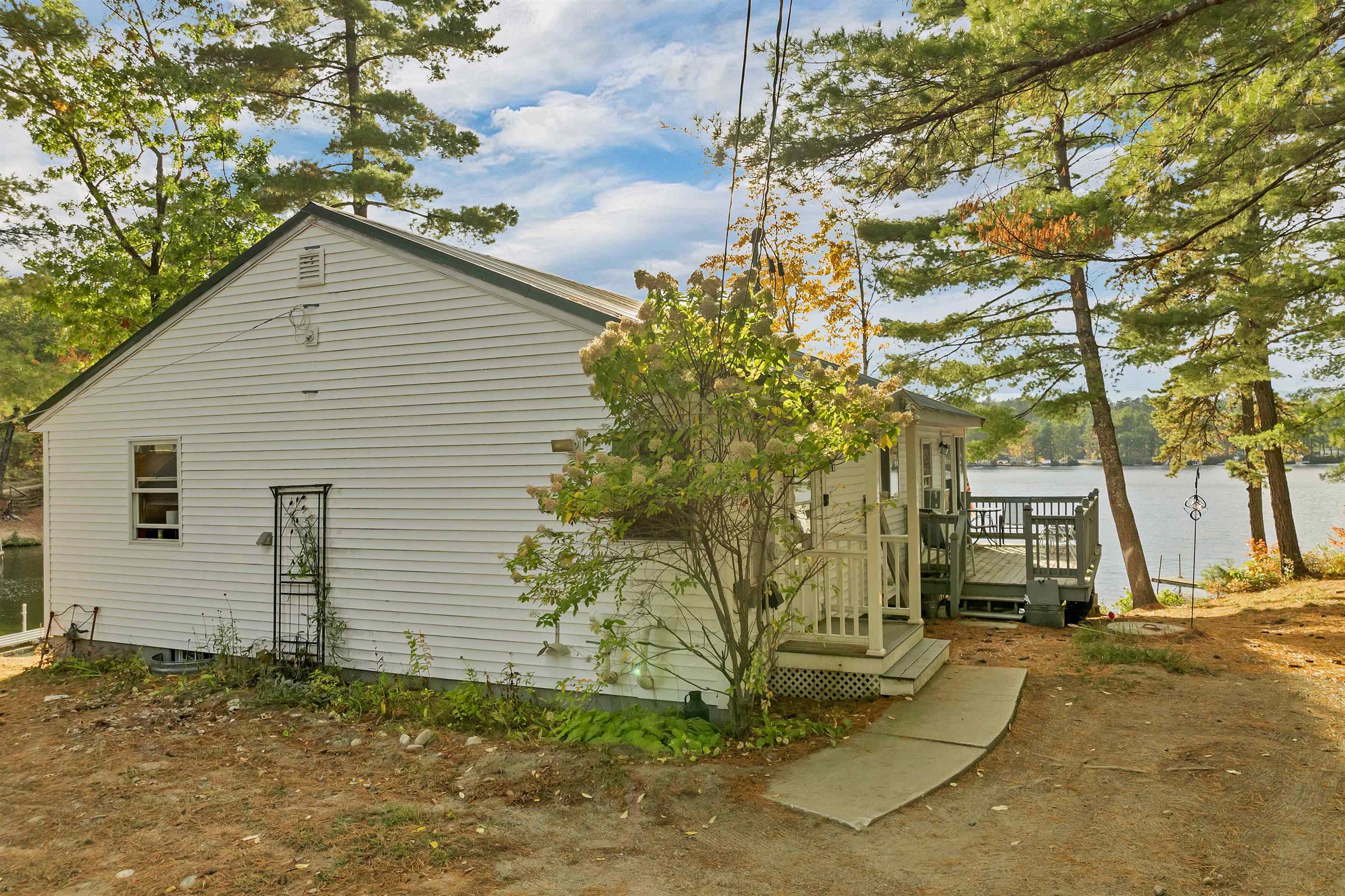 10 Spur Rd, Ossipee, NH 03814
