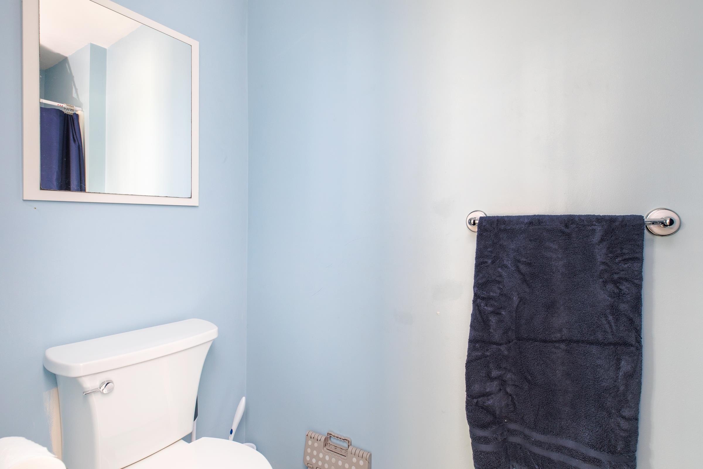 6 Ashworth Ave, Hampton, NH 03842