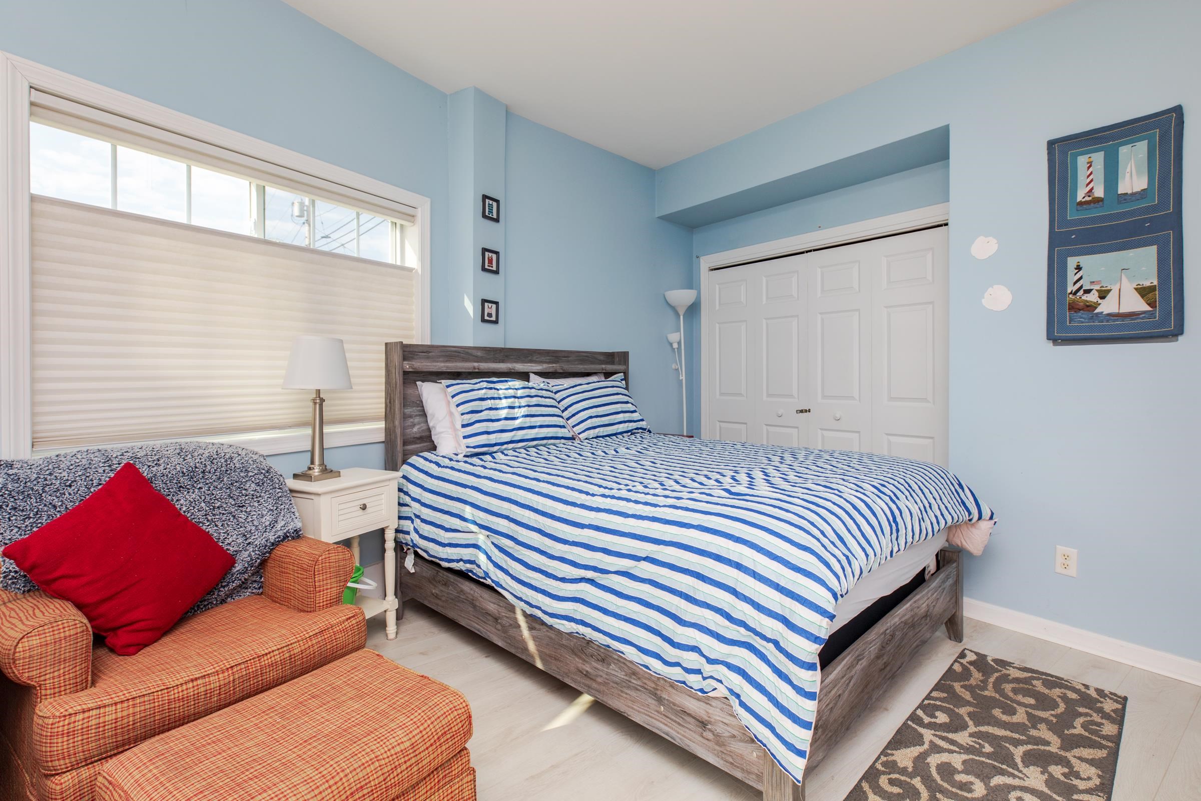 6 Ashworth Ave, Hampton, NH 03842