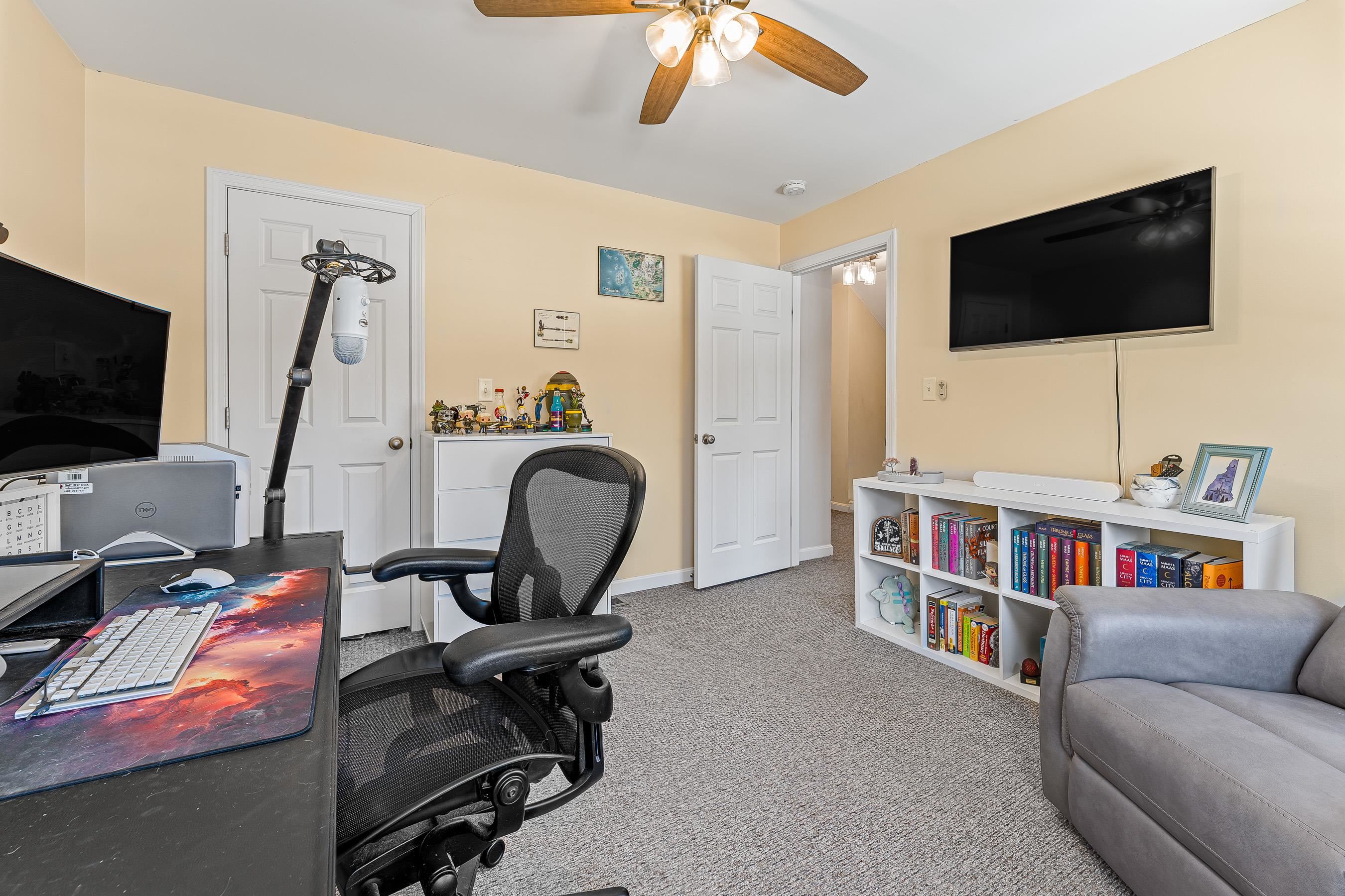 49 Ebony Dr, Rochester, NH 03867