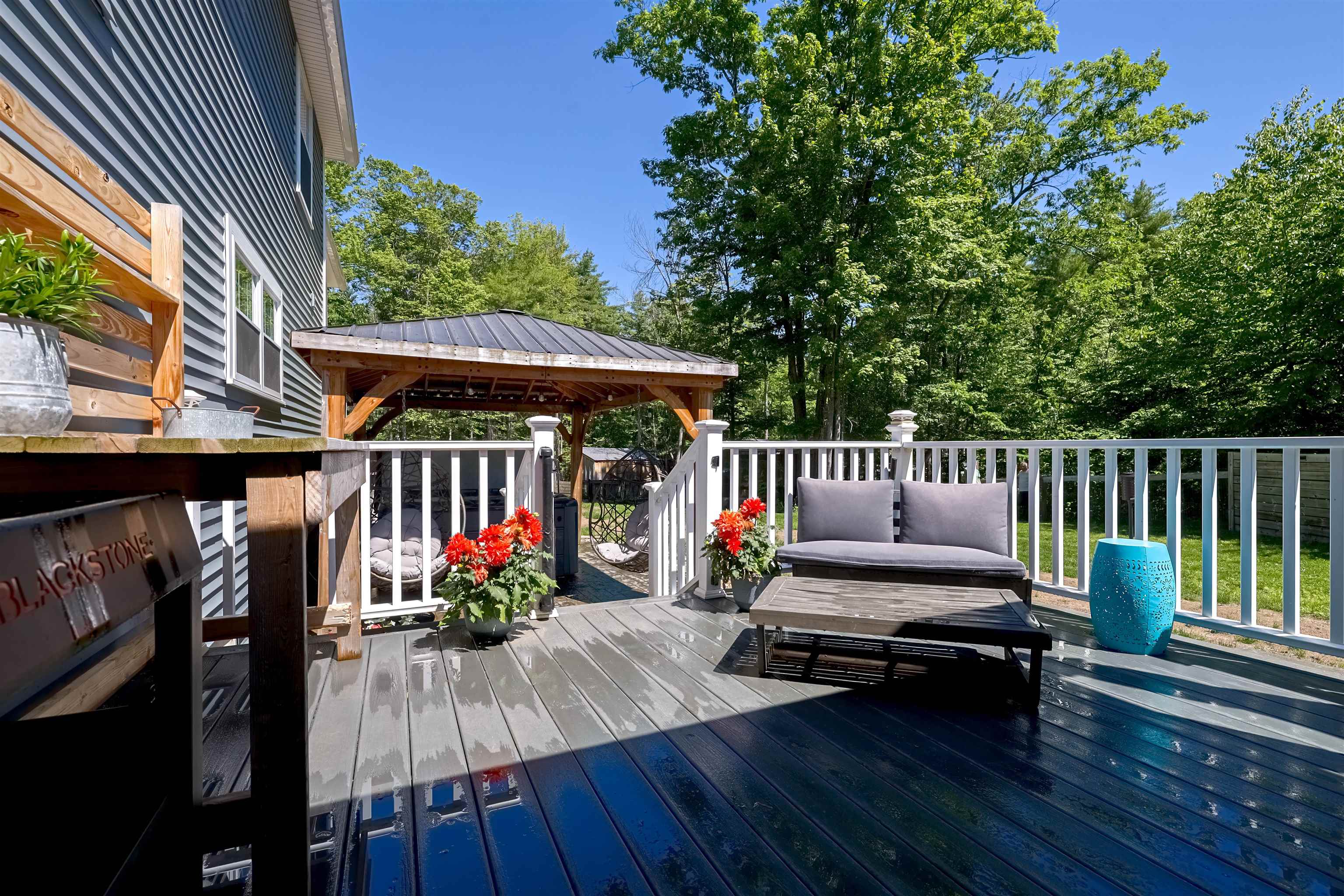 8 Poor Farm Rd, Brookline, NH 03033