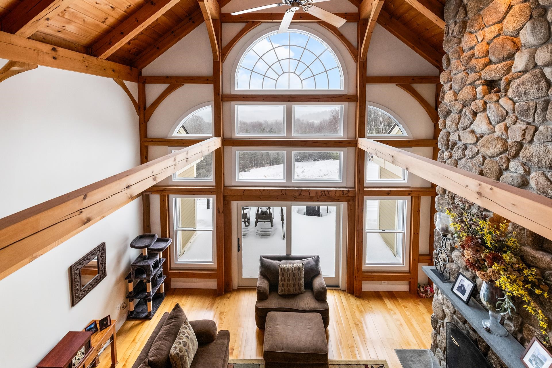 155 Top Of The World Rd, Grantham, NH 03753