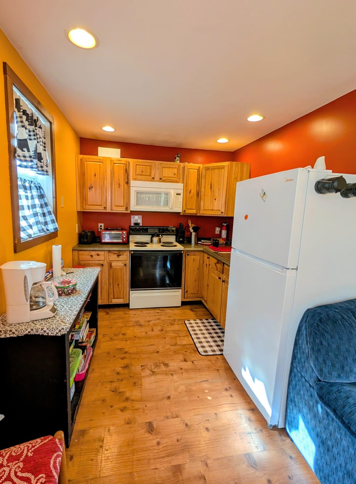 16 Conway Ln, Haverhill, NH 03785