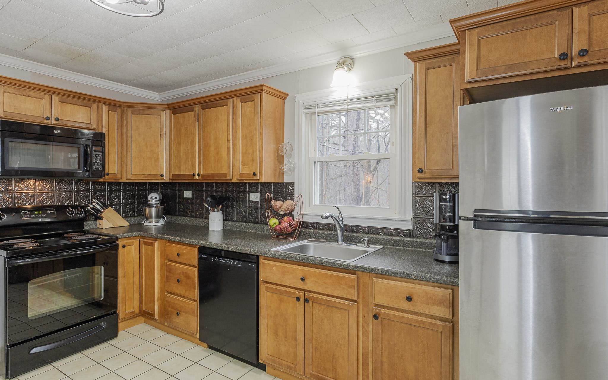 646 Court St, Keene, NH 03431