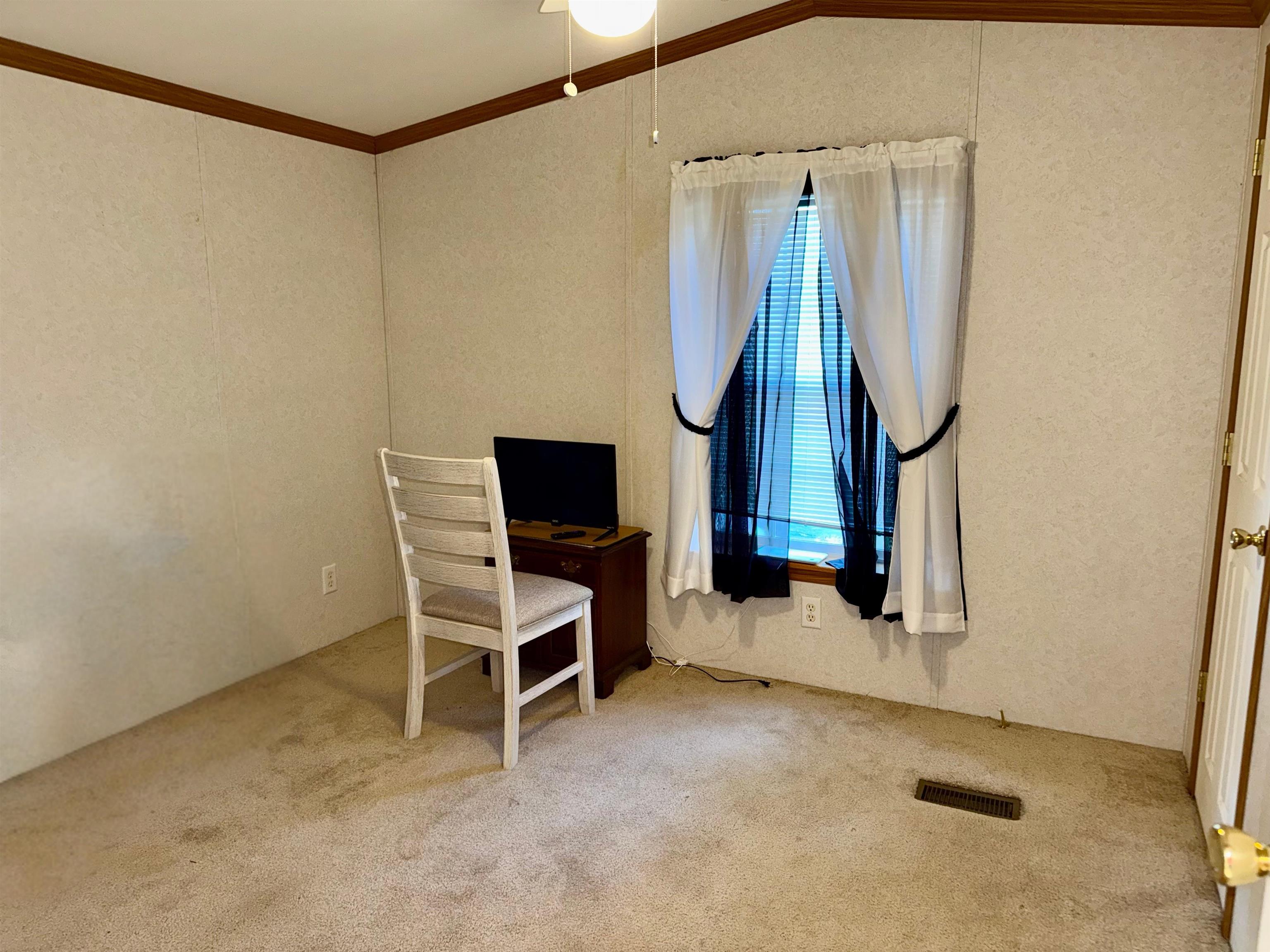 56 Nelson St, Salem, NH 03079