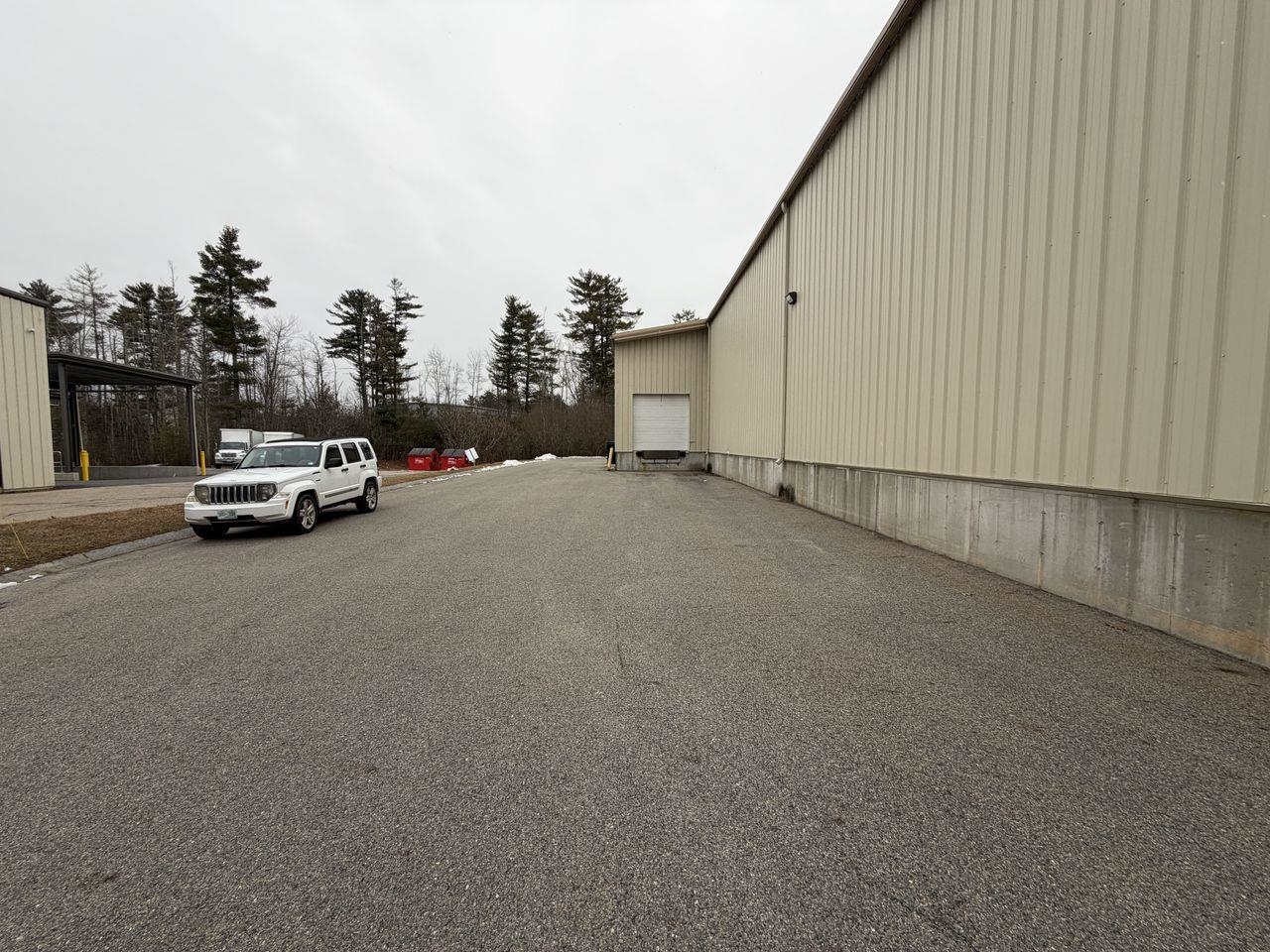 20 London Ln, Seabrook, NH 03874