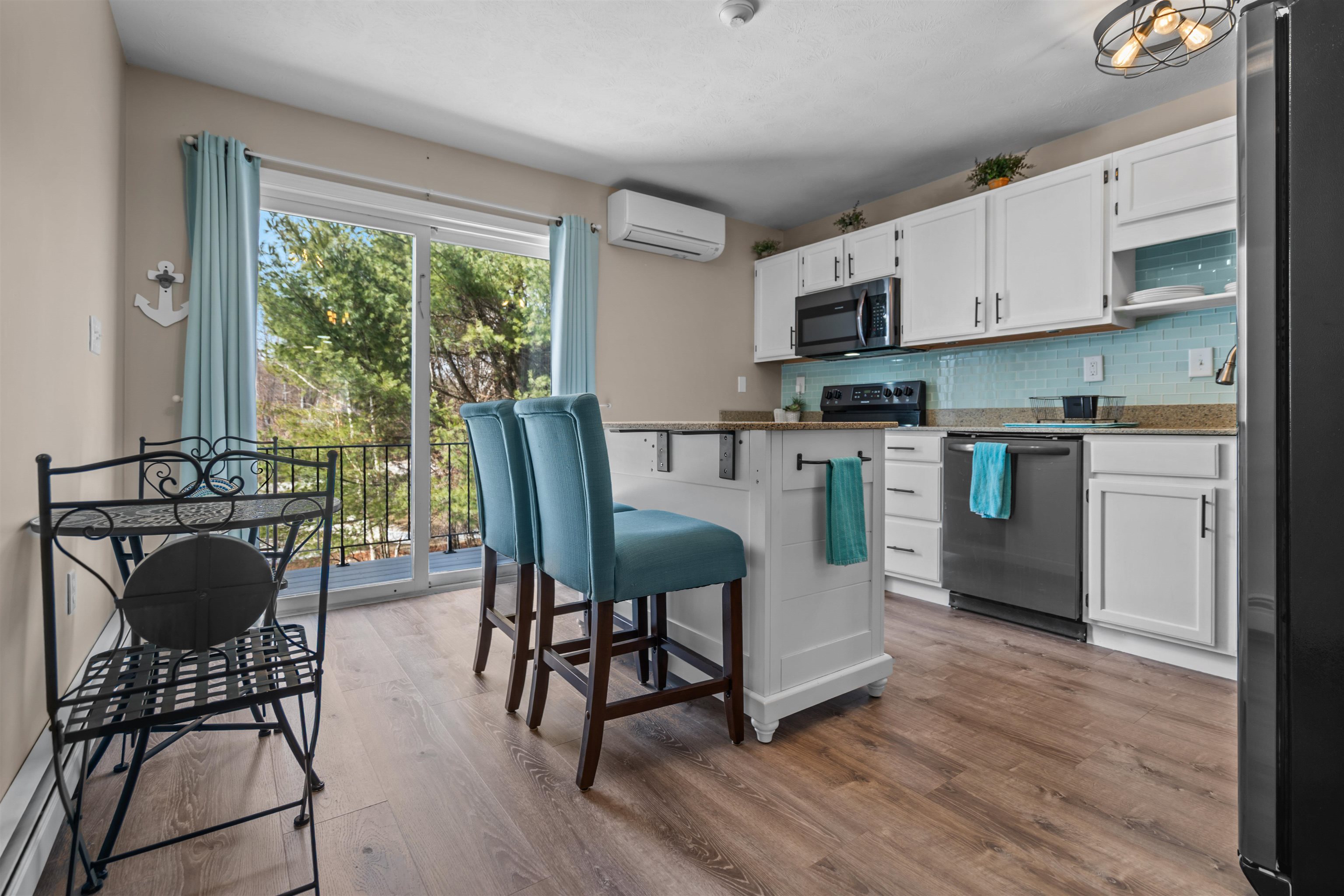 266 Endicott St, Laconia, NH 03246