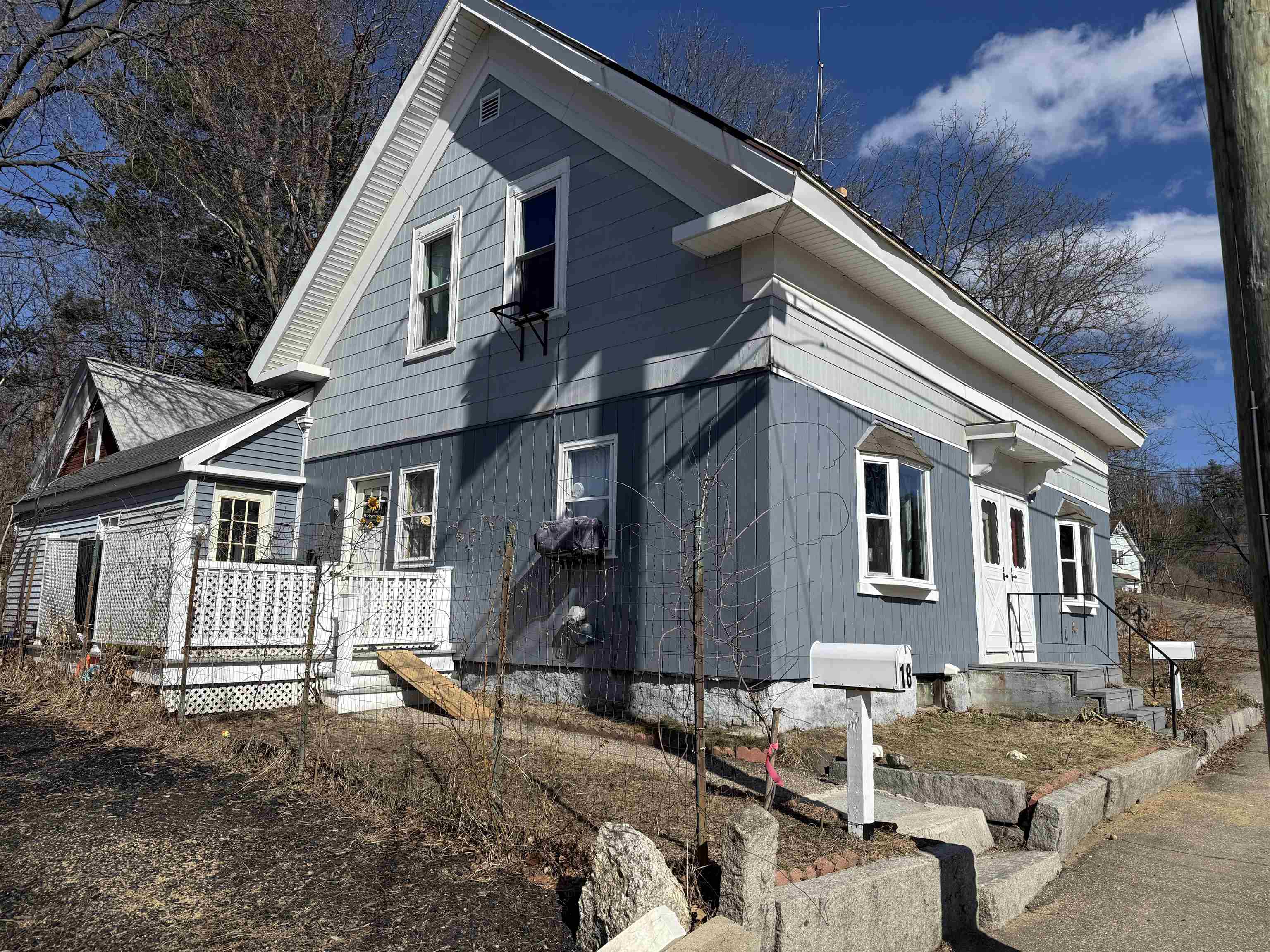 18-20 Harrison St, Laconia, NH 03426