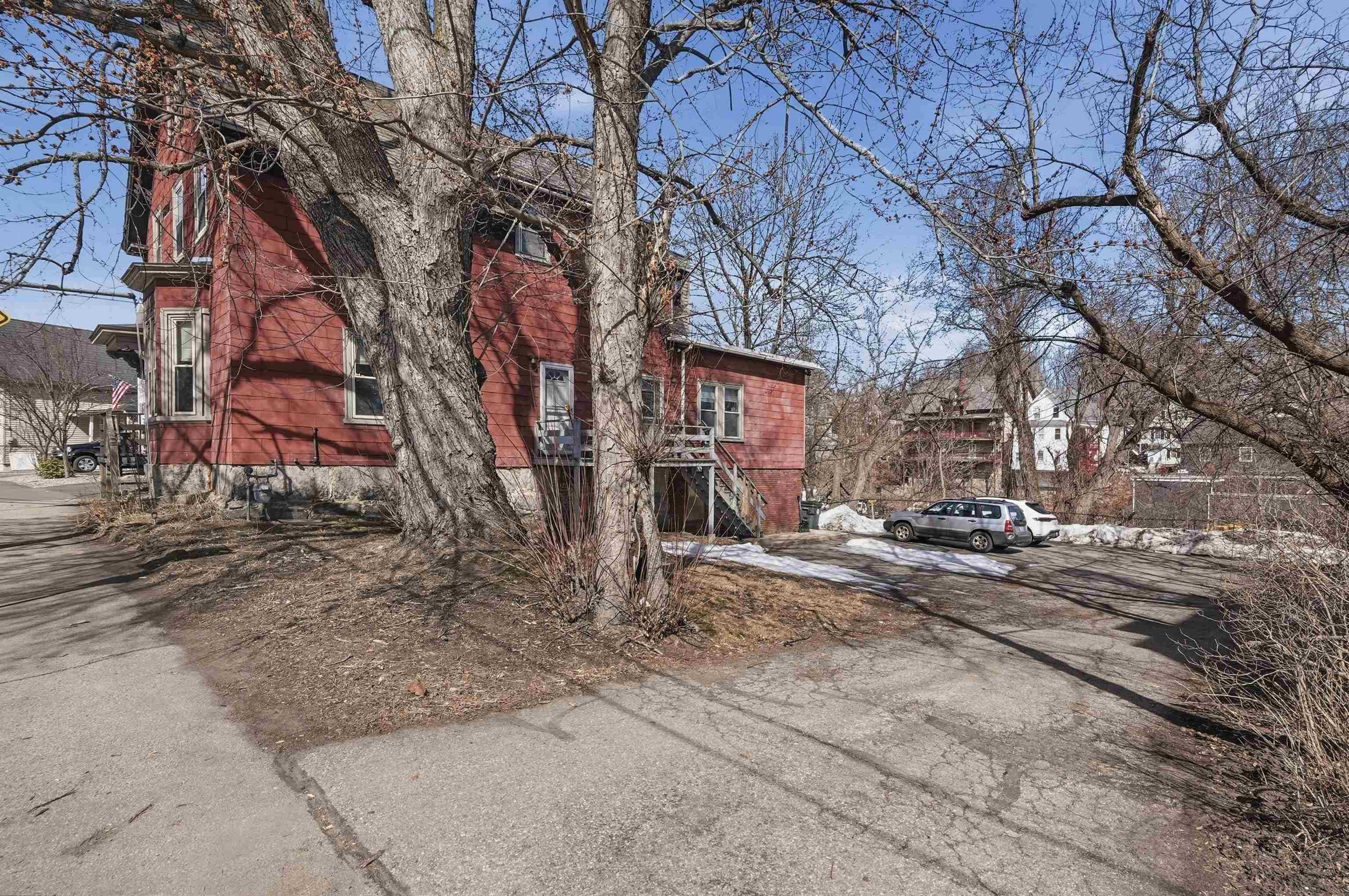 41 Varney St, Manchester, NH 03103