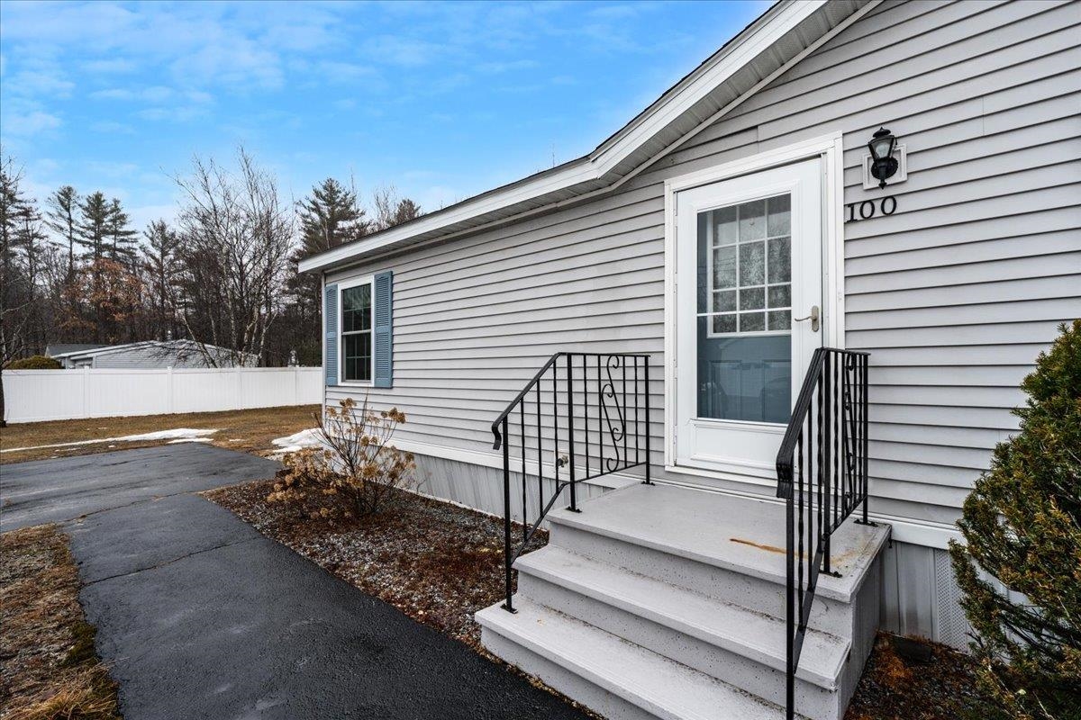 Homes for sale in Hopkinton, NH | 100 Stacey Dr, Hopkinton, NH 03229 | MLS# 5079685