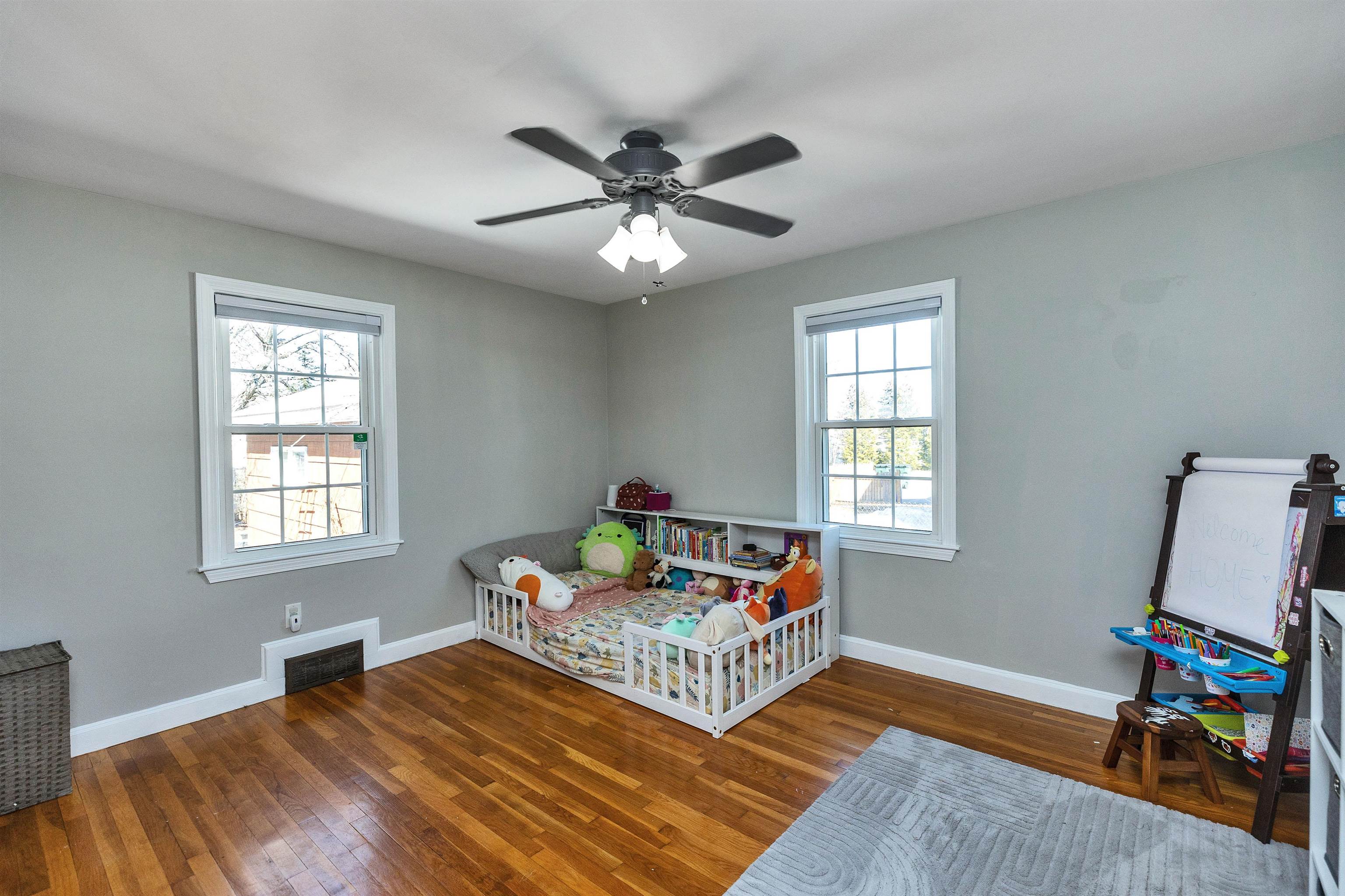 385 Hill St, Manchester, NH 03102