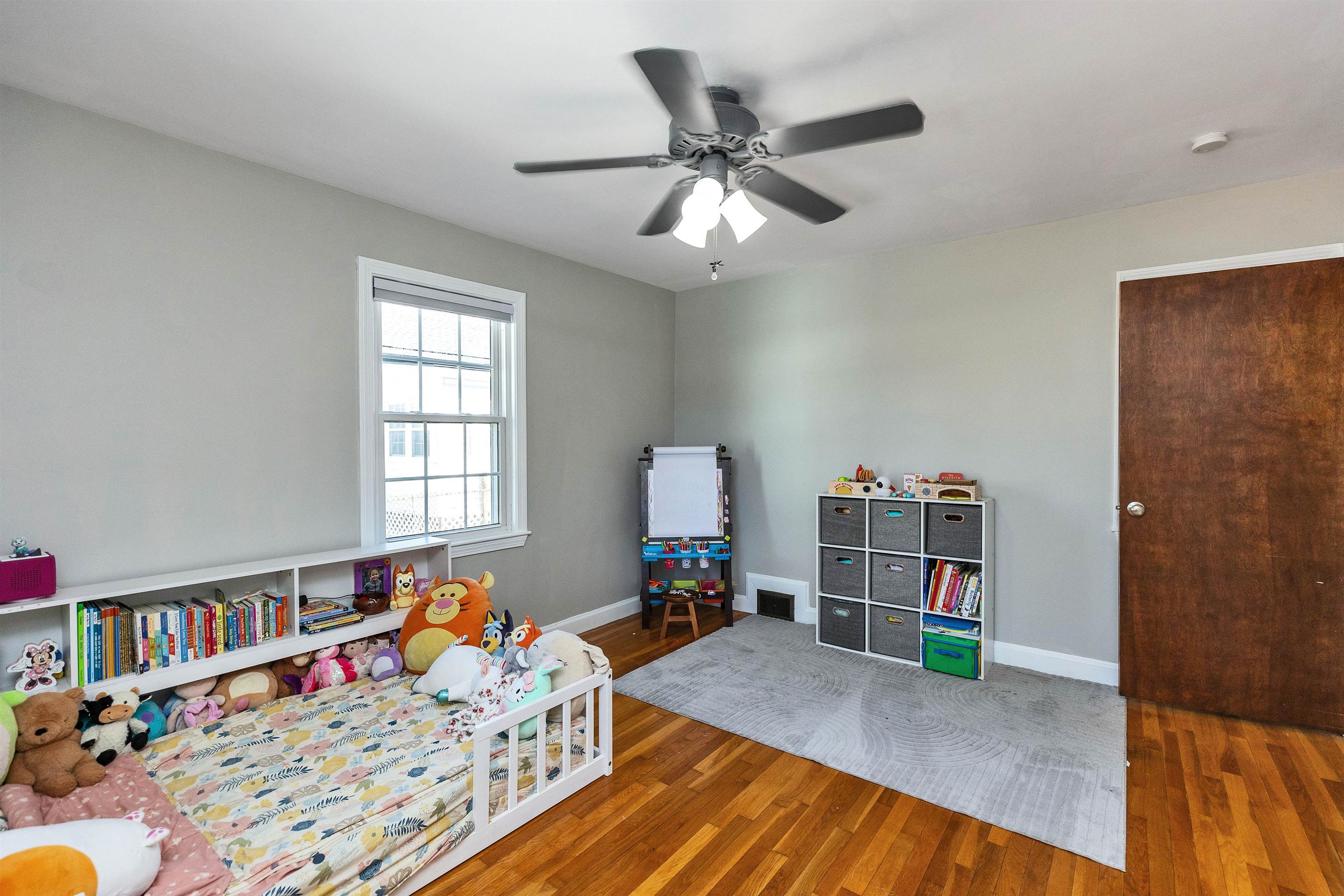 385 Hill St, Manchester, NH 03102