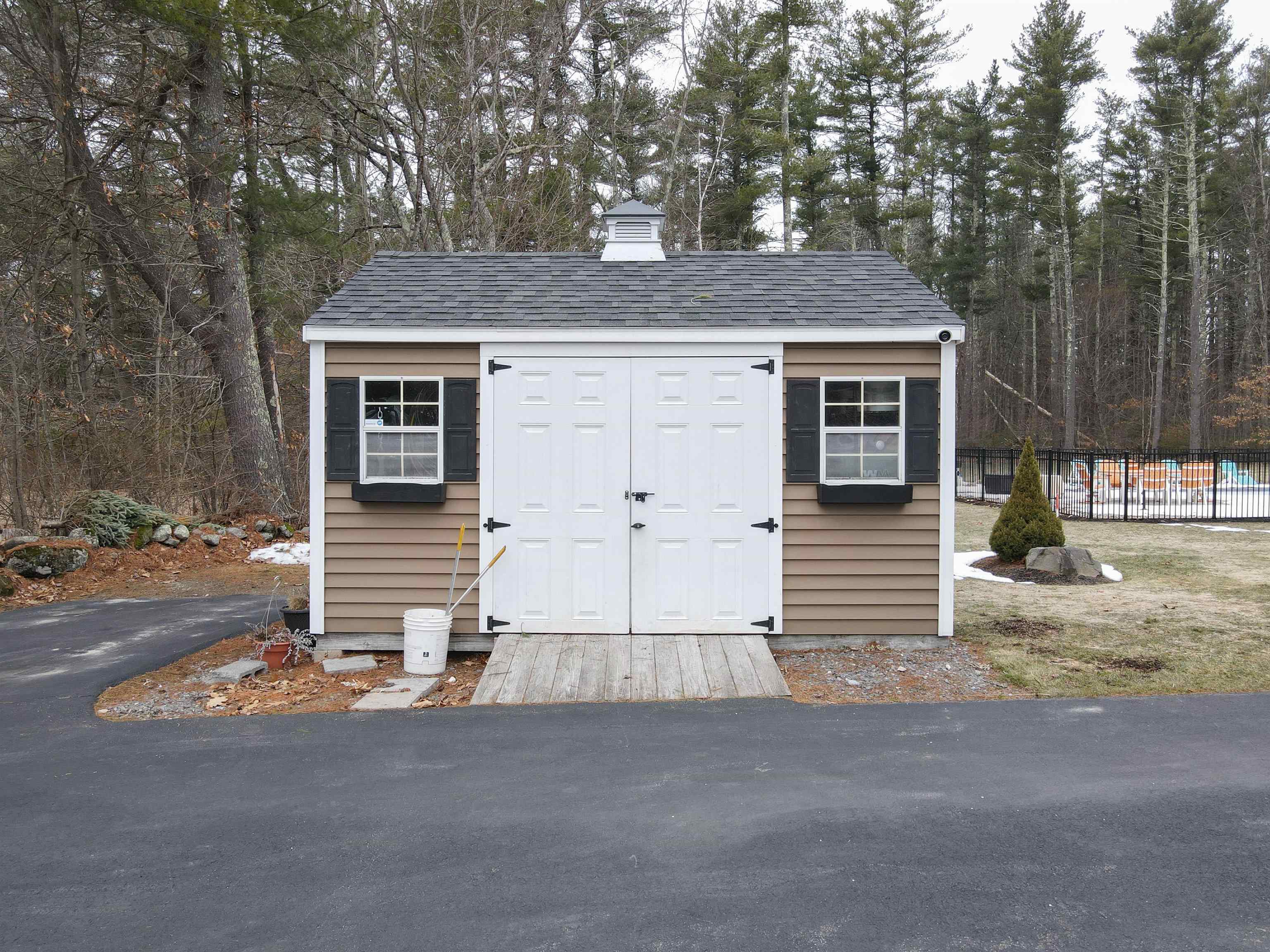 3 Harmony Ln, Pelham, NH 03076
