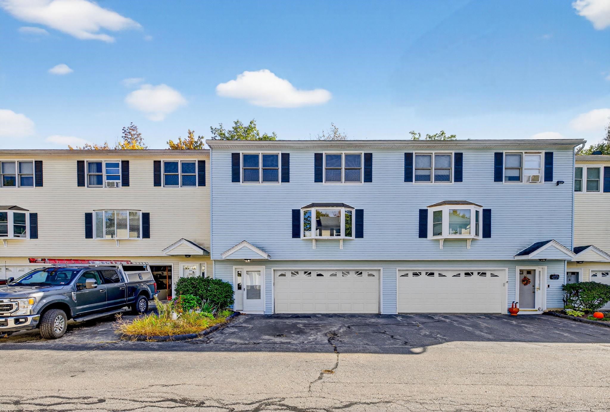 620 Hackett Hill Rd, Manchester, NH 03102