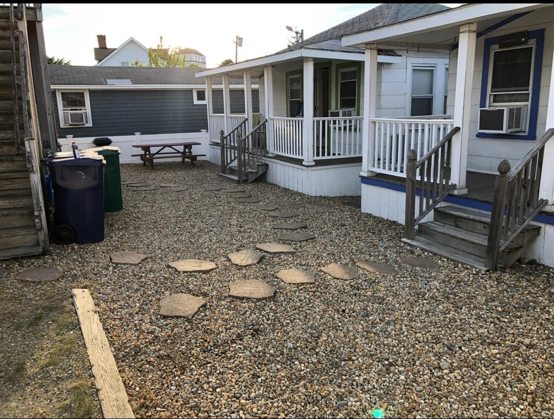 Photo 5 of 23