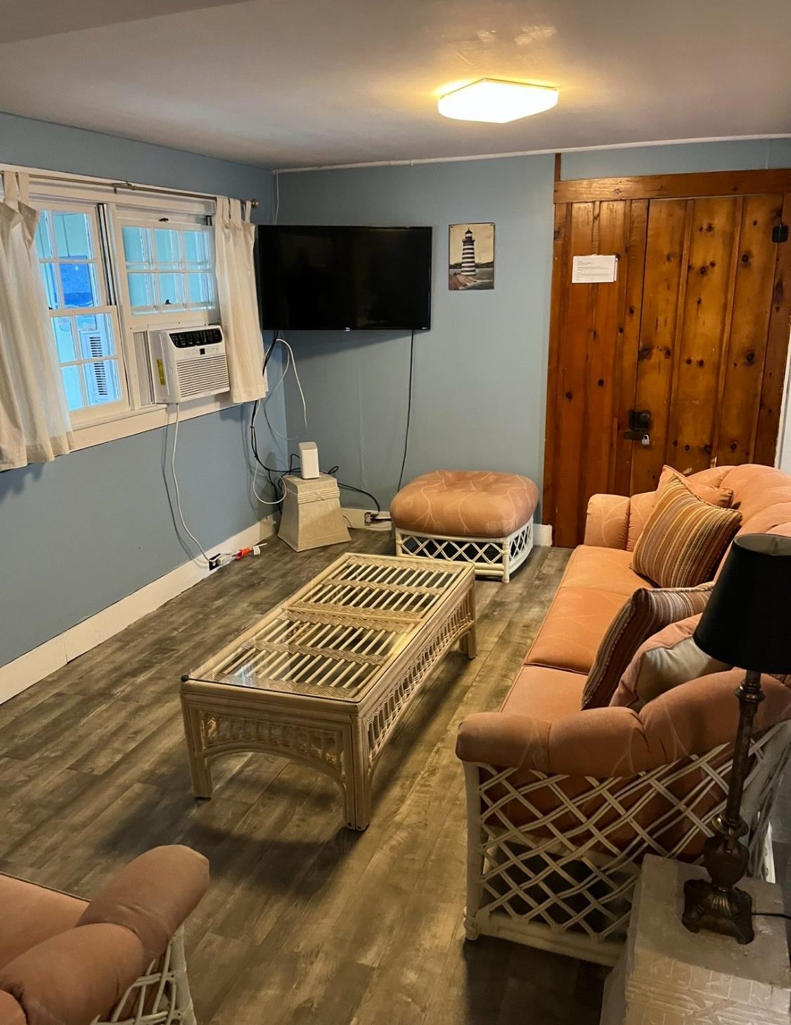 7 Dover Ave, Hampton, NH 01830-3031